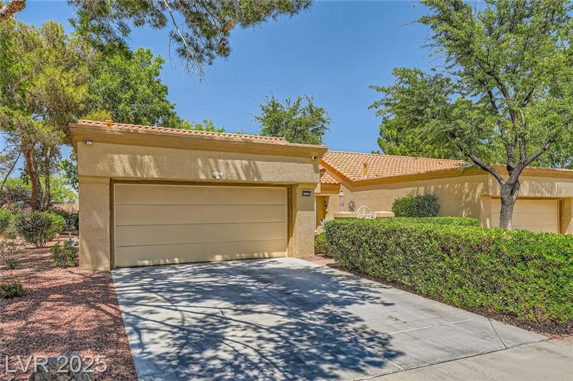 Property Slideshow image 6 of 53 | 9024 starmount dr, Las Vegas, NV, 89134