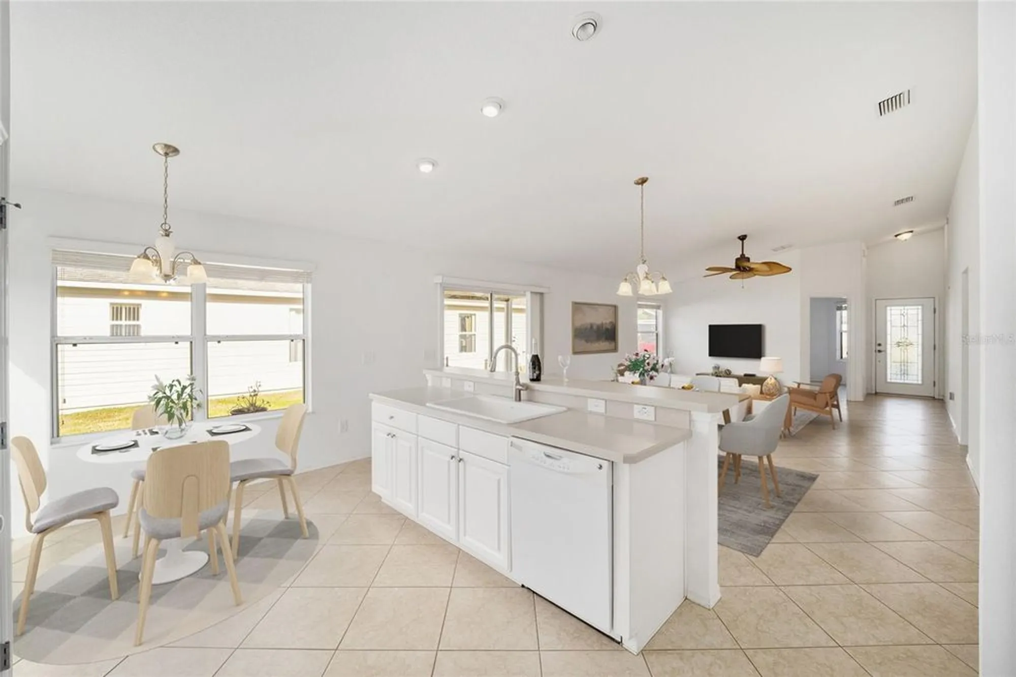 Property Slideshow image 11 of 42 | 2046 dalecroft trl, The Villages, FL, 32162