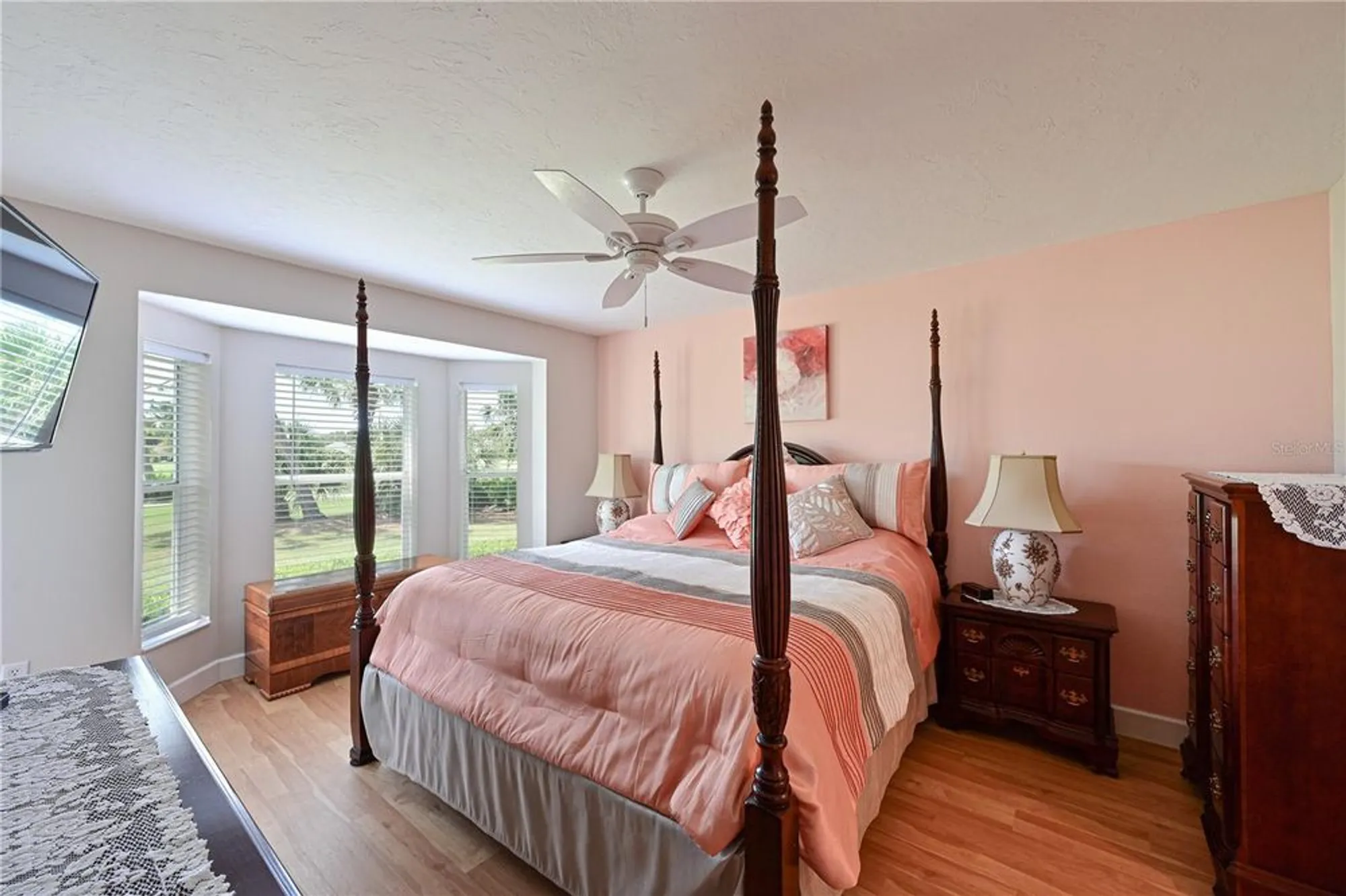 Property Slideshow image 18 of 70 | 6904 drewrys blf apt 803, Bradenton, FL, 34203
