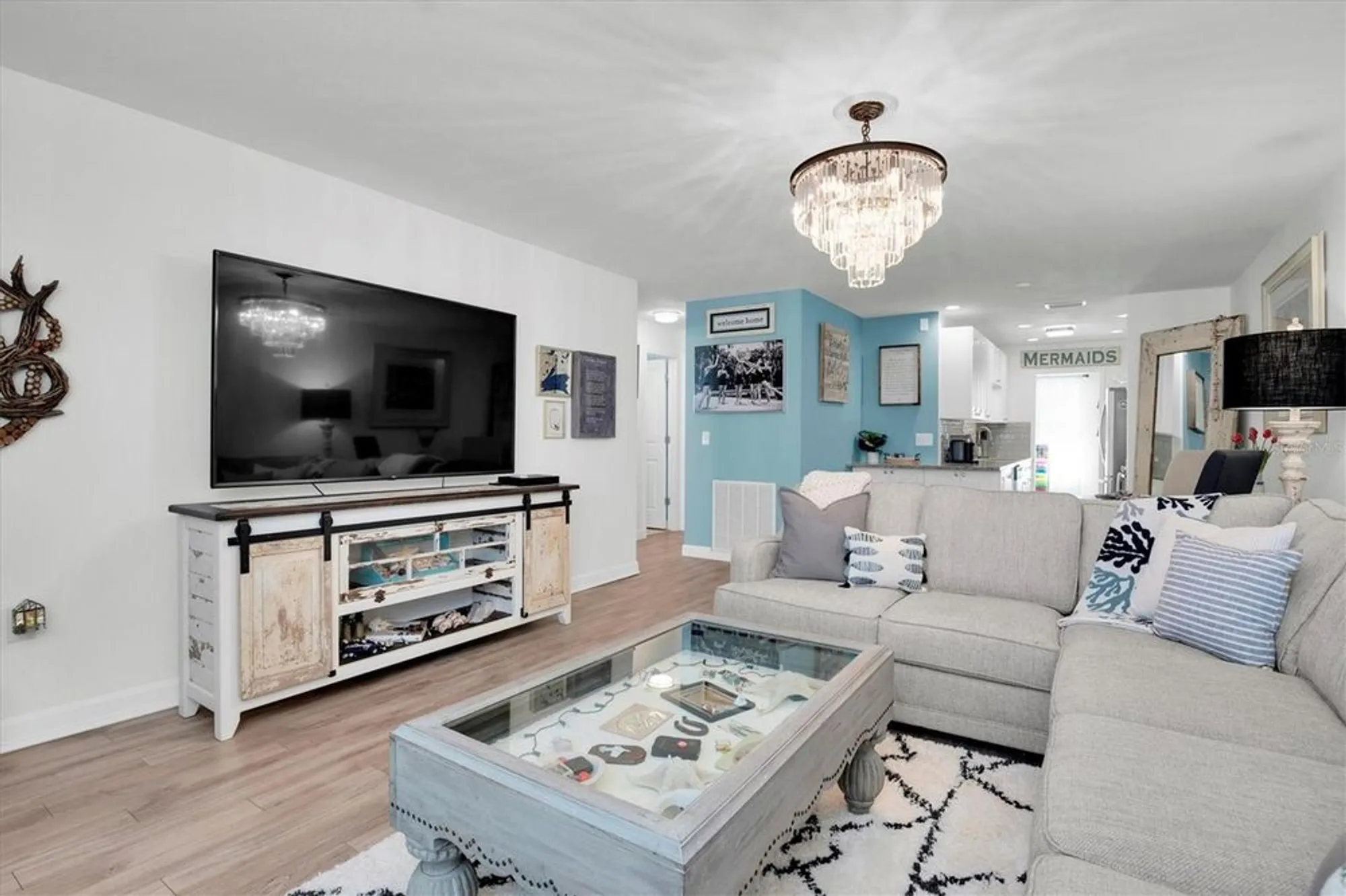 Property Slideshow image 9 of 37 | 5623 80th st n unit 505, Saint Petersburg, FL, 33709