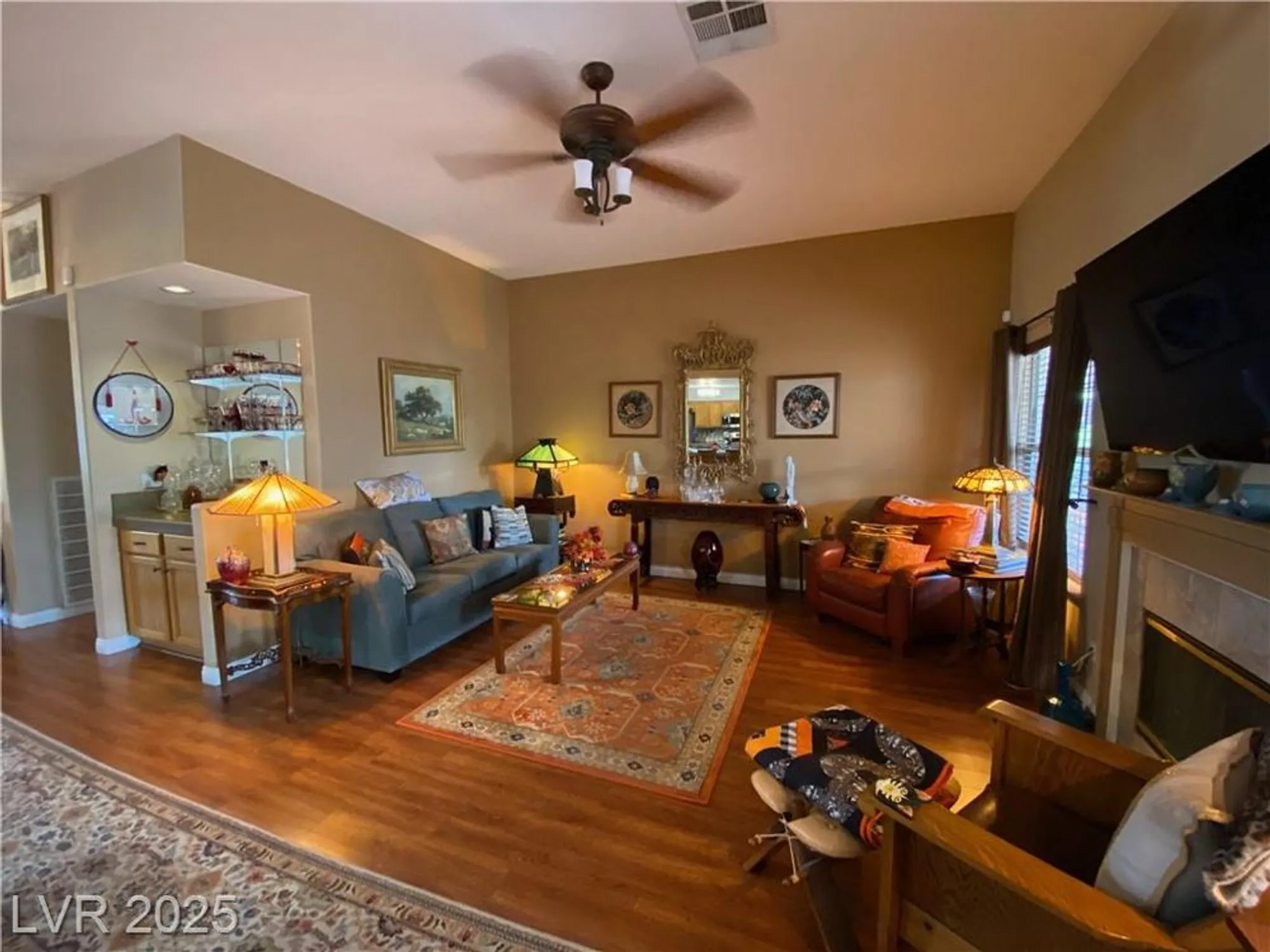 Property Slideshow image 7 of 27 | 4809 braeburn dr, Las Vegas, NV, 89130