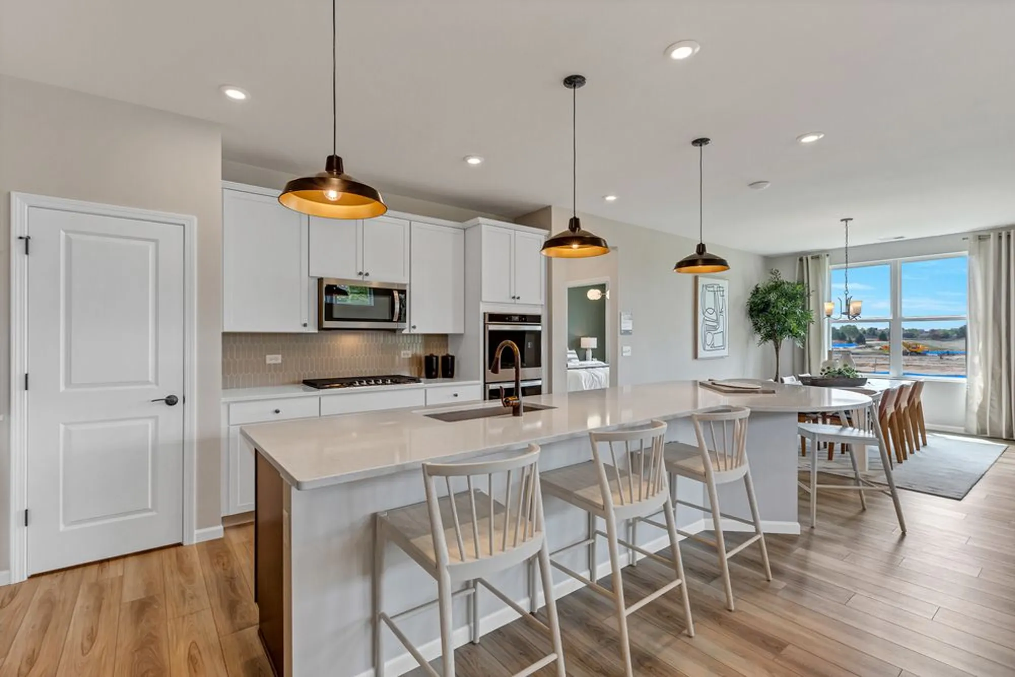 Property Slideshow image 4 of 16 | 2798 spring cir s, Lindenhurst, IL, 60046