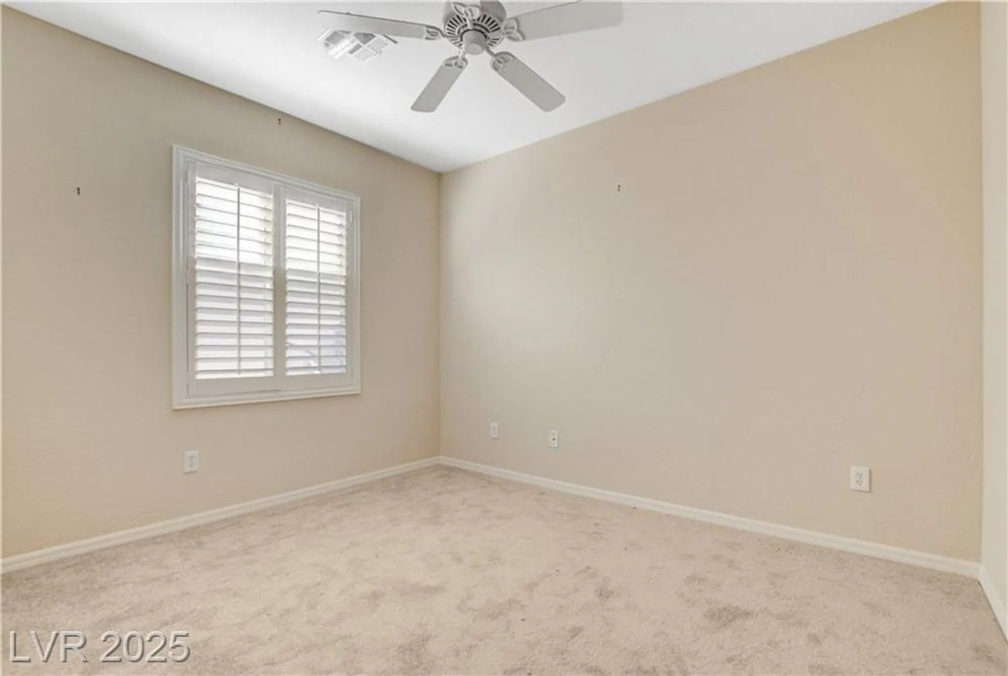 Property Slideshow image 7 of 19 | 2554 crater rock st, Henderson, NV, 89044