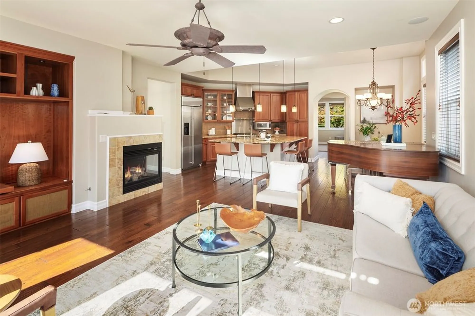 Property Slideshow image 14 of 29 | 13507 adair creek way, Redmond, WA, 98053