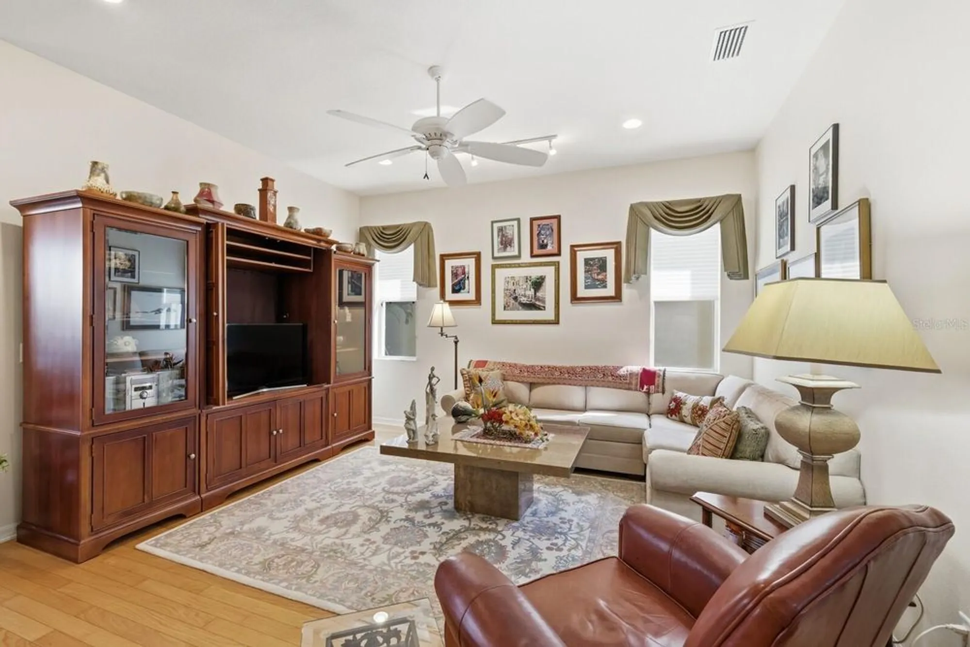 Property Slideshow image 13 of 62 | 4235 65th ter, Sarasota, FL, 34243