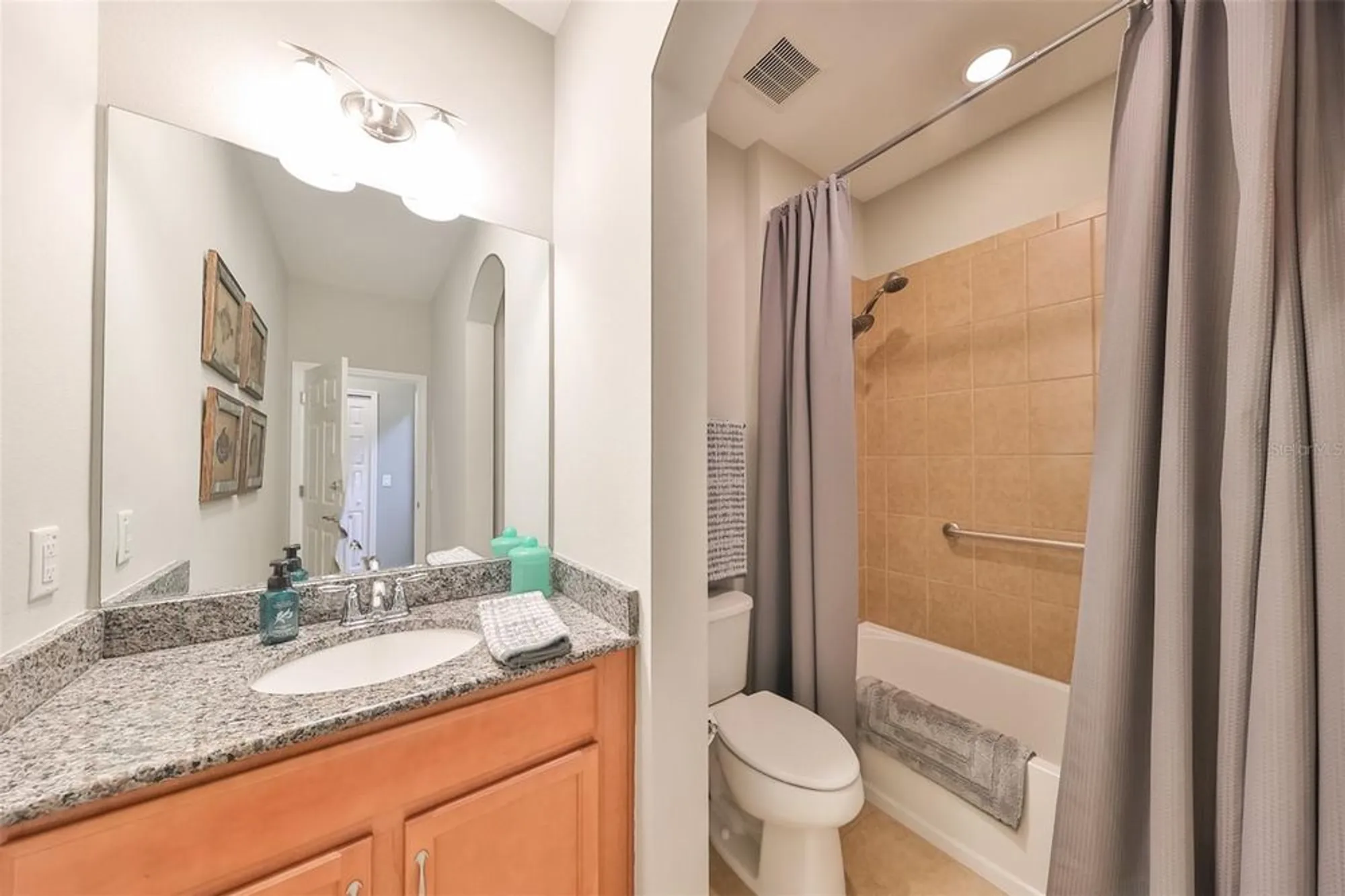 Property Slideshow image 35 of 67 | 611 chipper dr, Sun City Center, FL, 33573