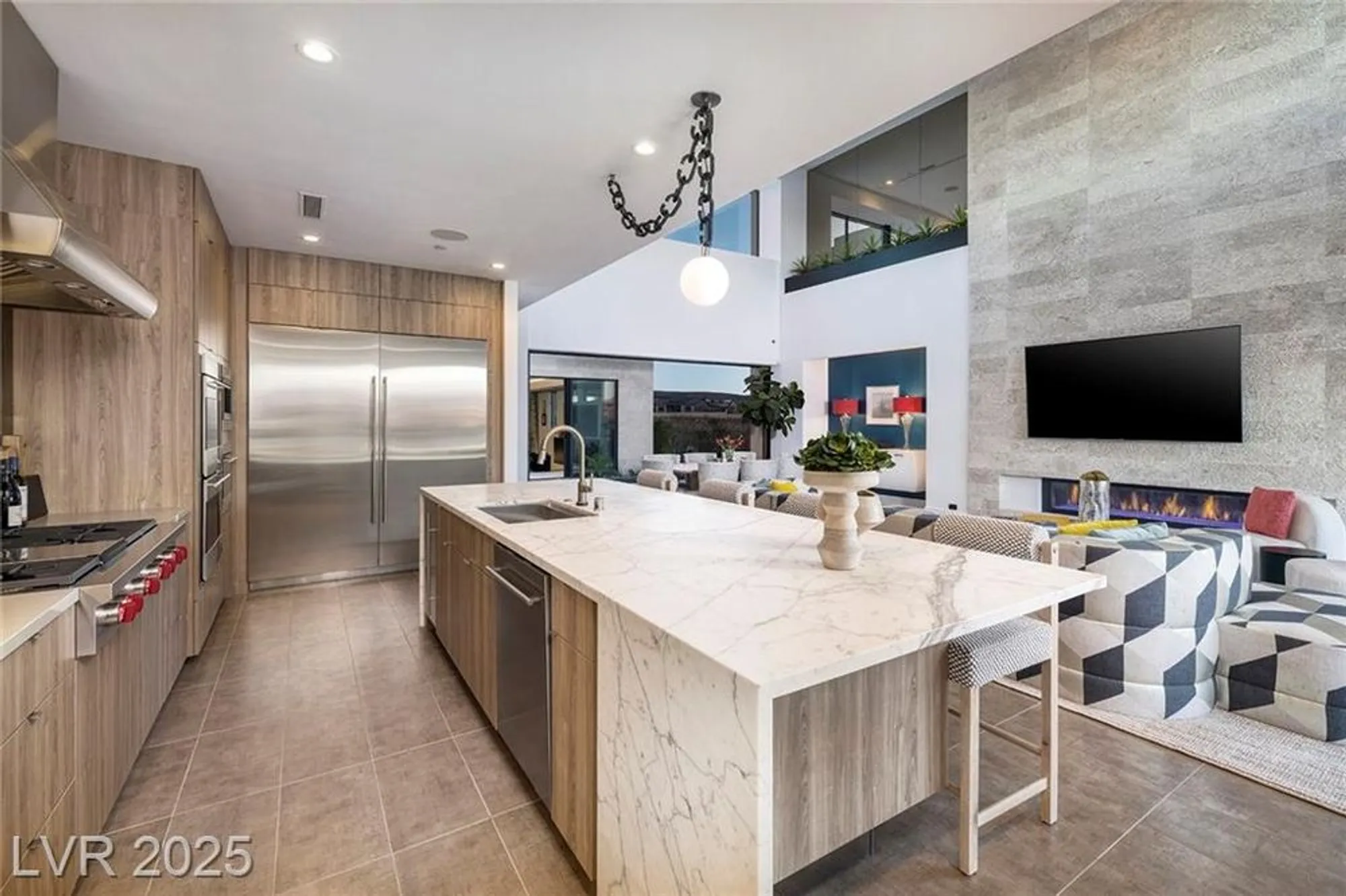 Property Slideshow image 14 of 70 | 32 highland cove ln, Henderson, NV, 89011