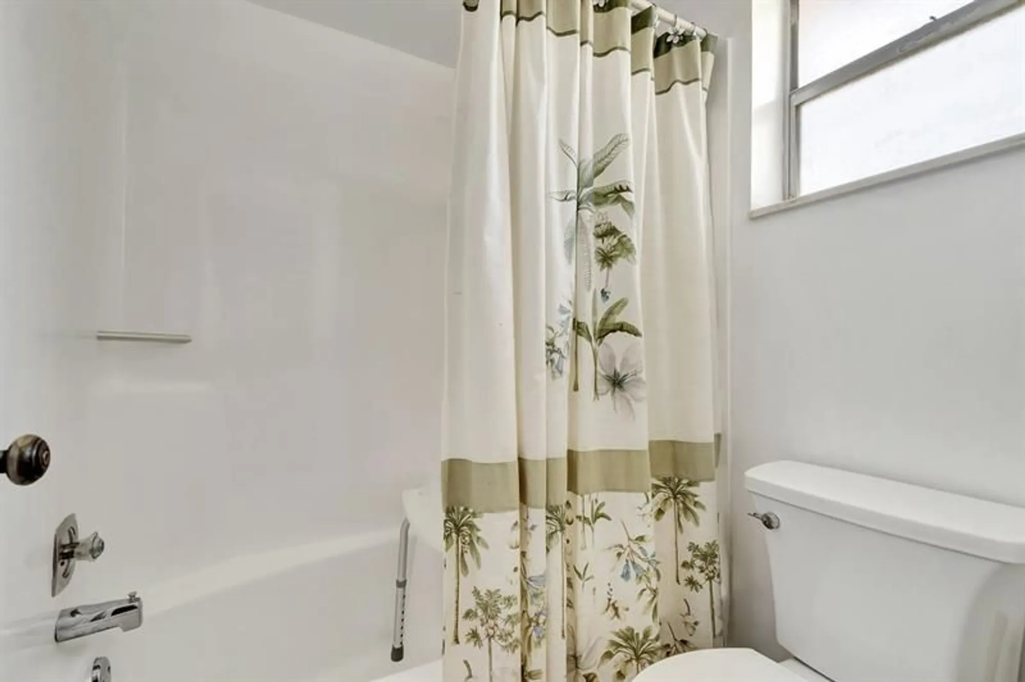 Property Slideshow image 22 of 67 | 100 lake meryl dr 201, West Palm Beach, FL, 33411