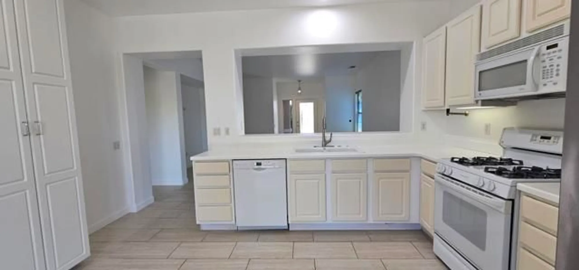 Property Slideshow image 4 of 33 | 78721 hampshire ave, Palm Desert, CA, 92211