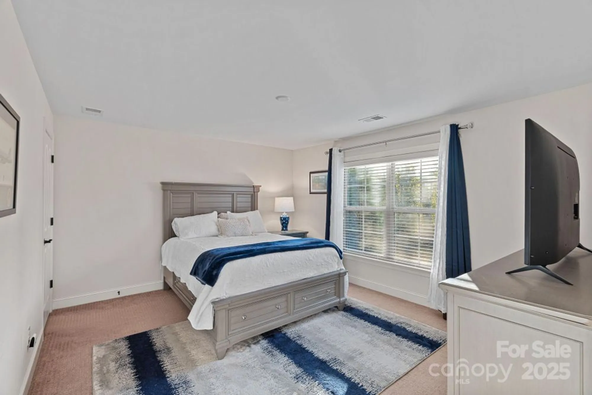 Property Slideshow image 25 of 35 | 8032 parknoll dr, Huntersville, NC, 28078