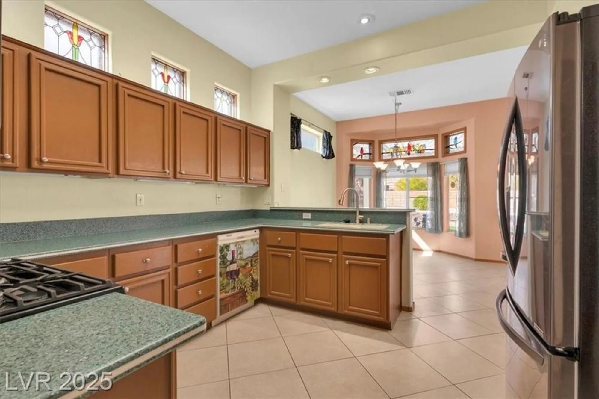Property Slideshow image 13 of 46 | 2621 hanging rock dr, Las Vegas, NV, 89134
