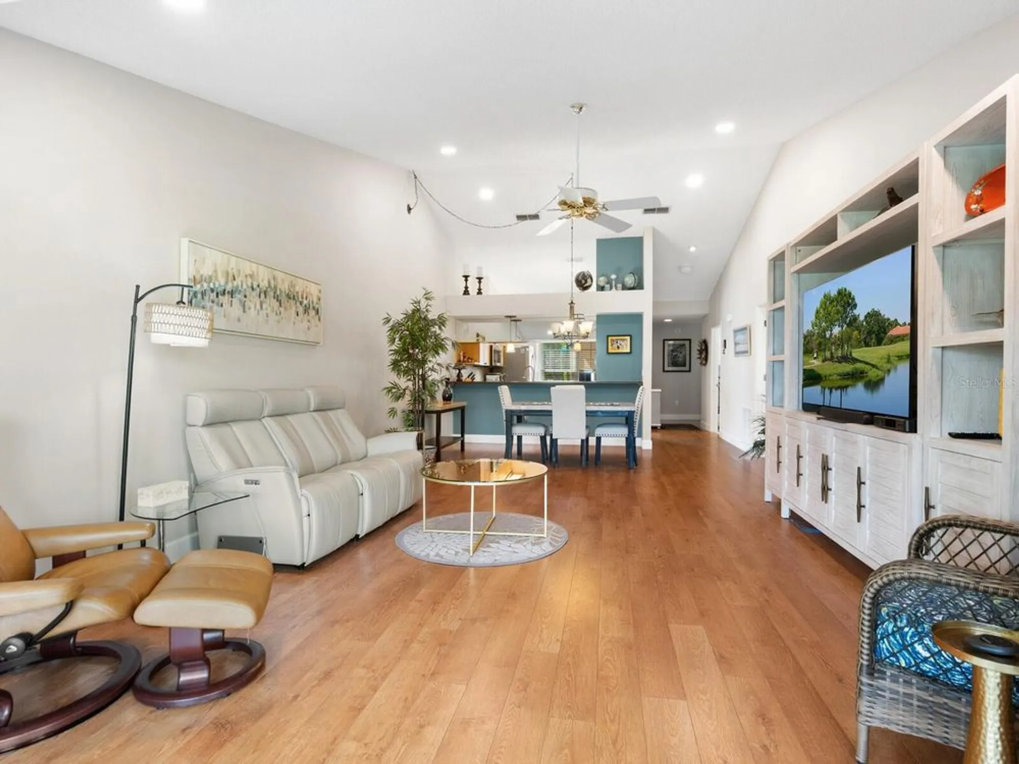 Property Slideshow image 13 of 73 | 6103 clubside dr # 6103, Sarasota, FL, 34243