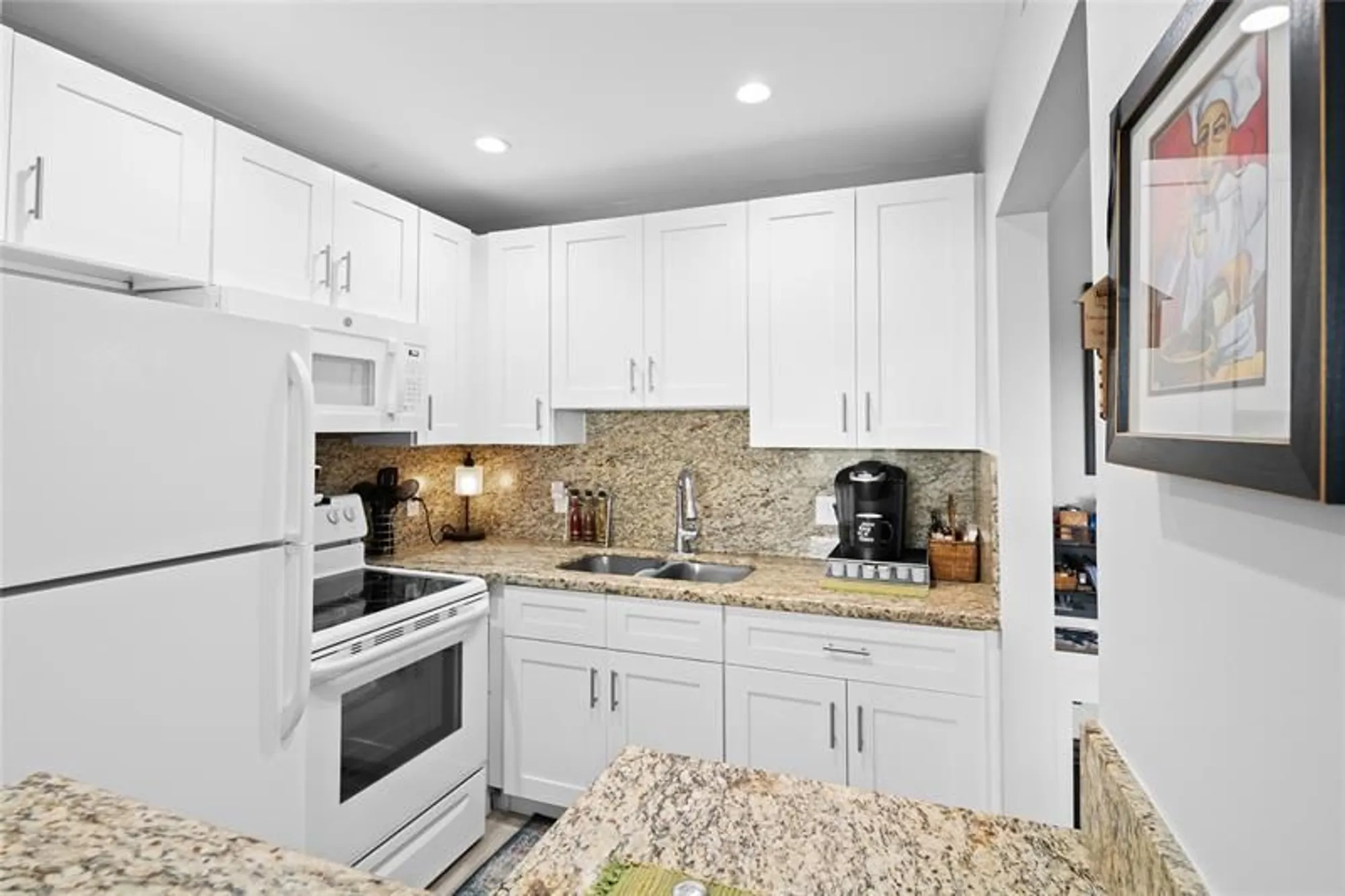 Property Slideshow image 9 of 26 | 318 oakridge r # 318, Deerfield Beach, FL, 33442