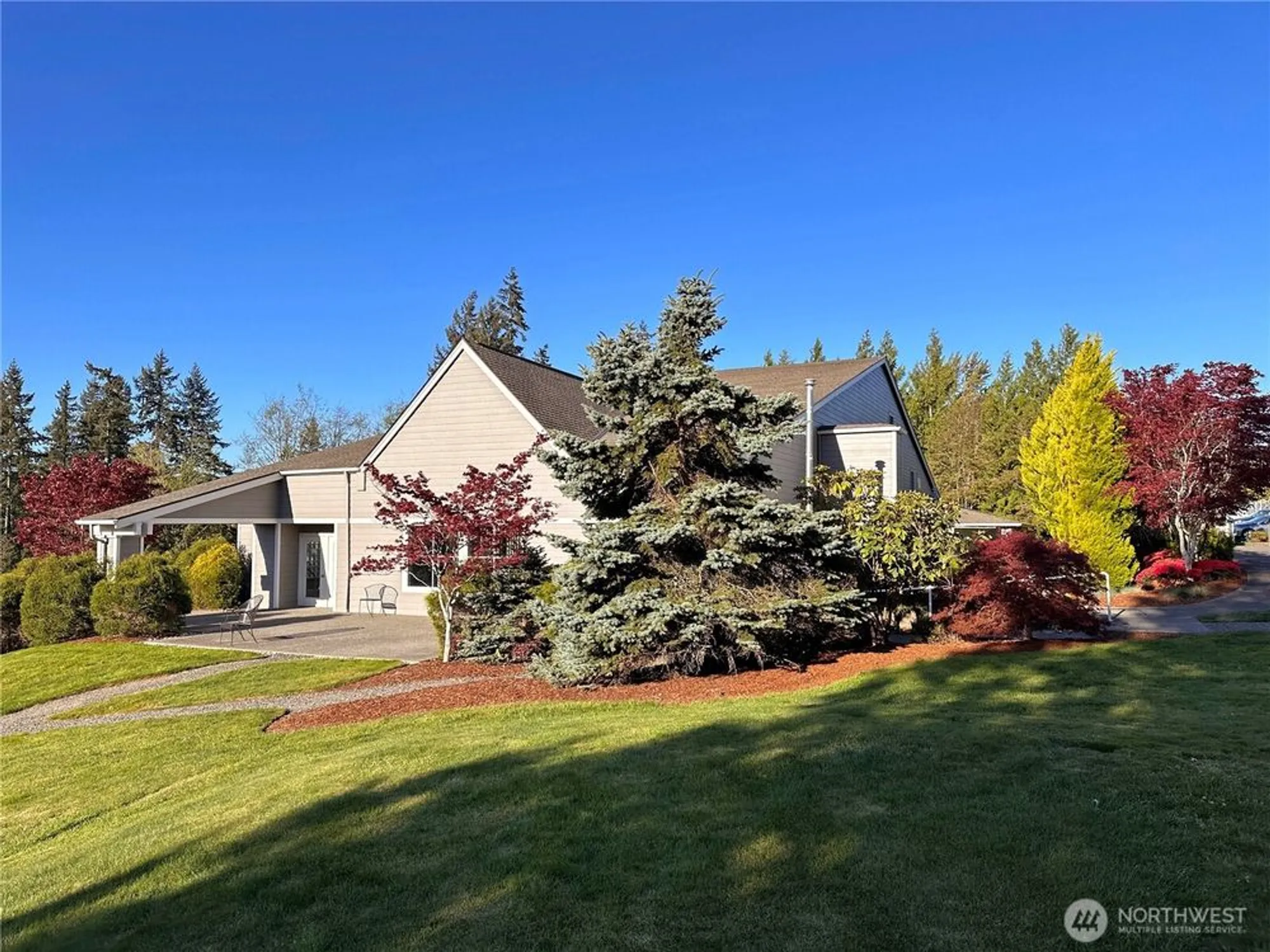 Property Slideshow image 33 of 40 | 4081 224th ln 210, Issaquah, WA, 98029