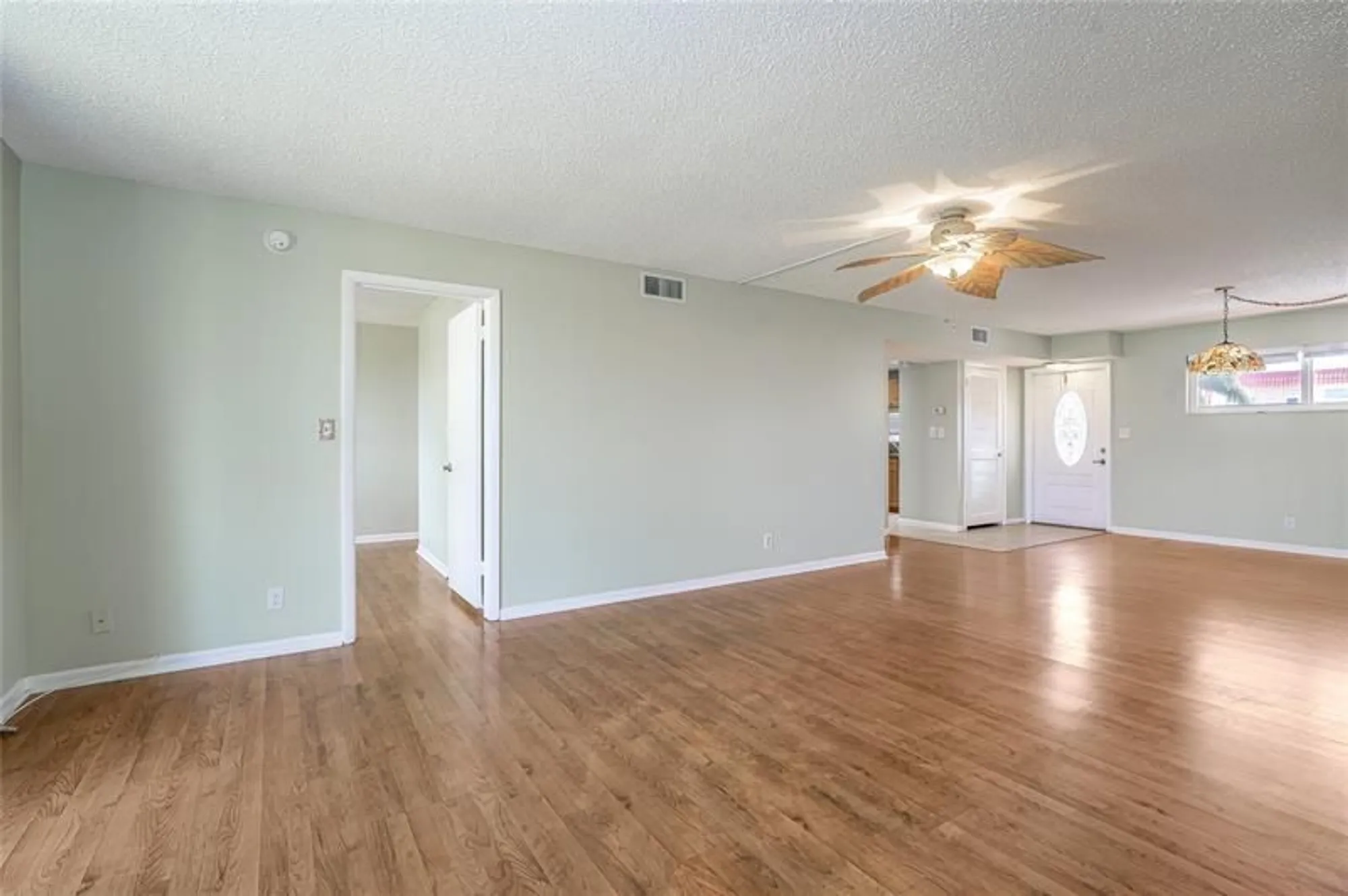 Property Slideshow image 7 of 57 | 9720 s hollybrook lake dr 205, Pembroke Pines, FL, 33025