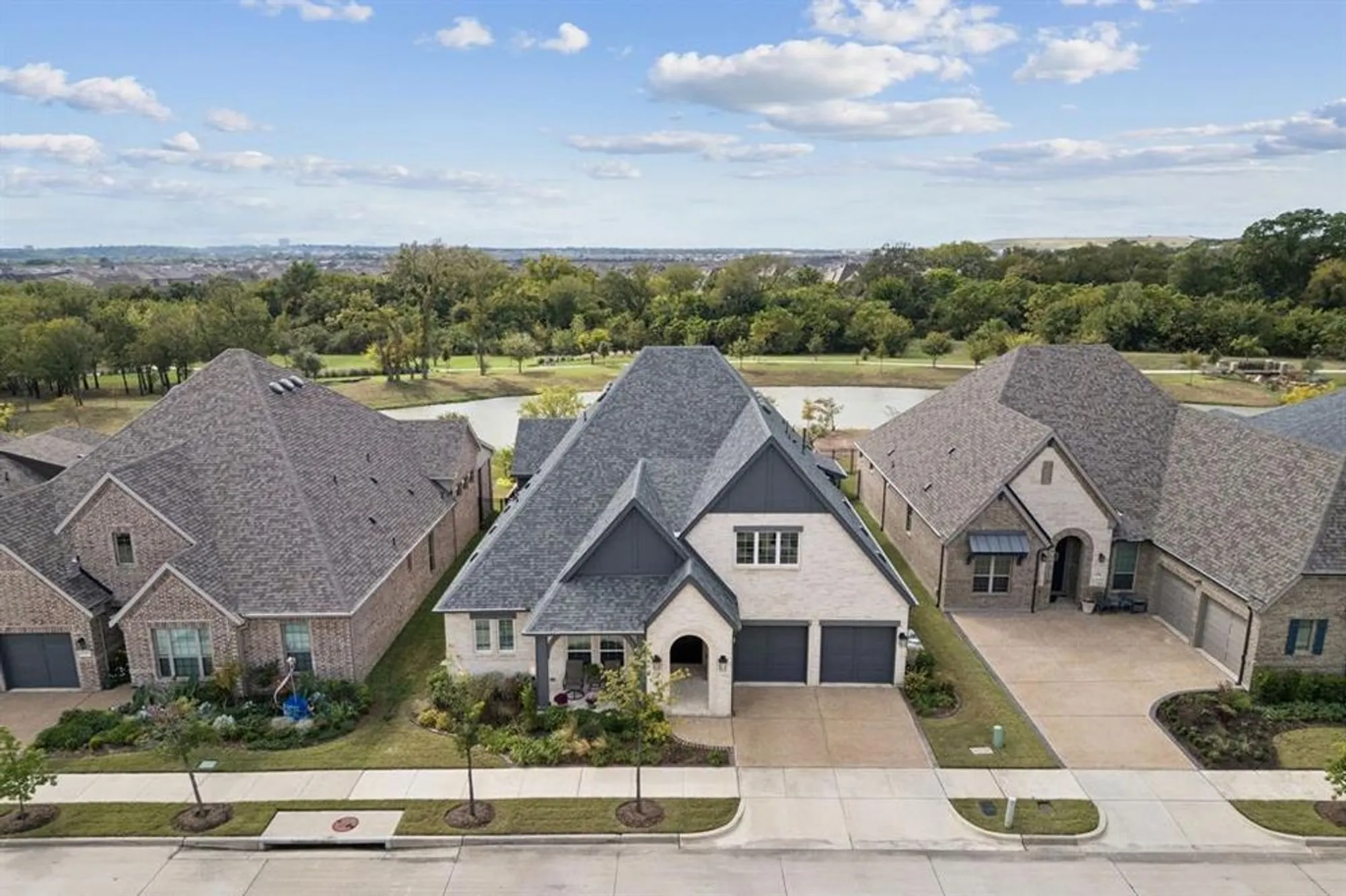 Property Slideshow image 30 of 34 | 4724 cherry bark trl, Arlington, TX, 76005