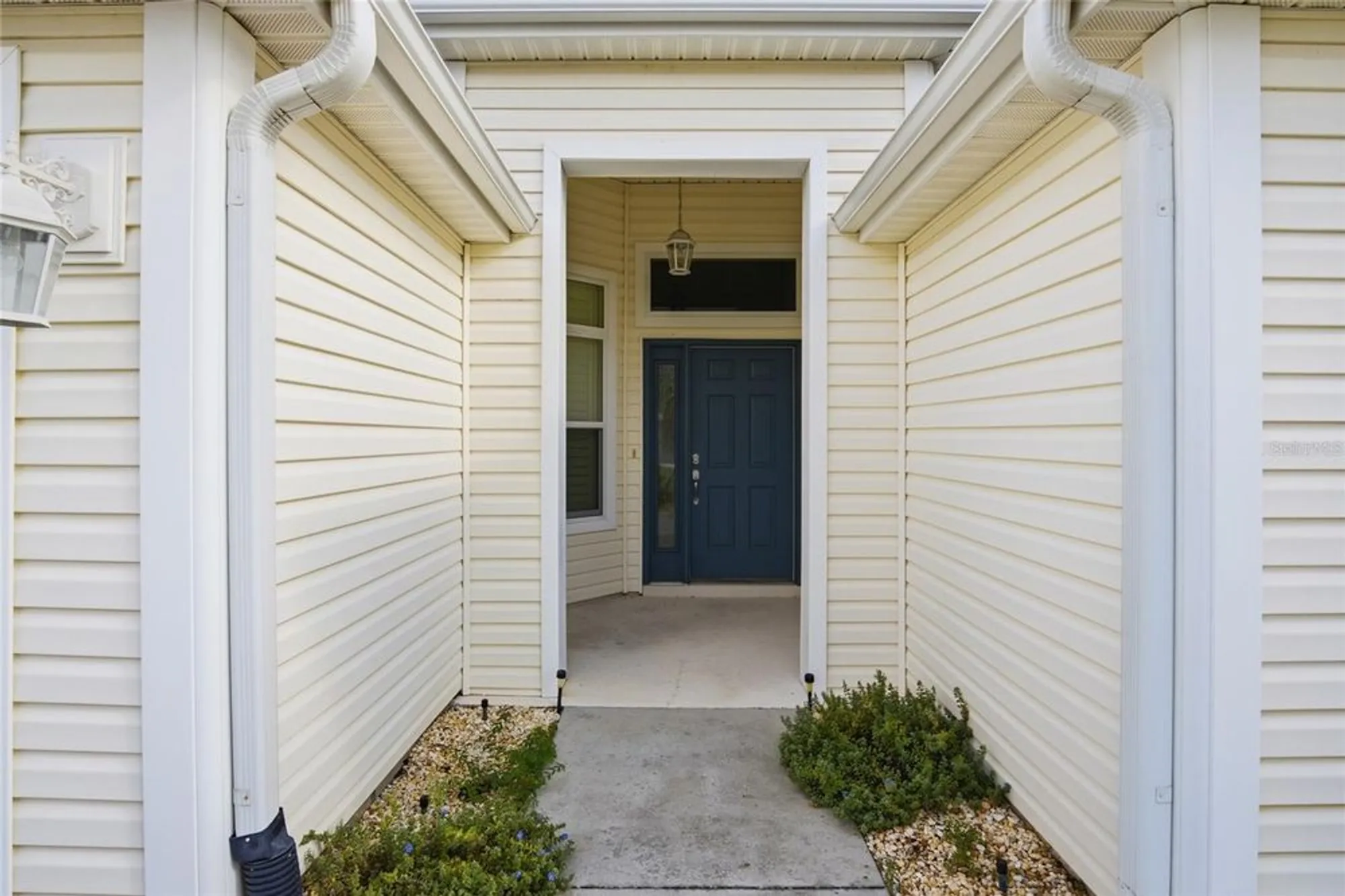 Property Slideshow image 2 of 38 | 1923 useppa oaks ln, The Villages, FL, 32163