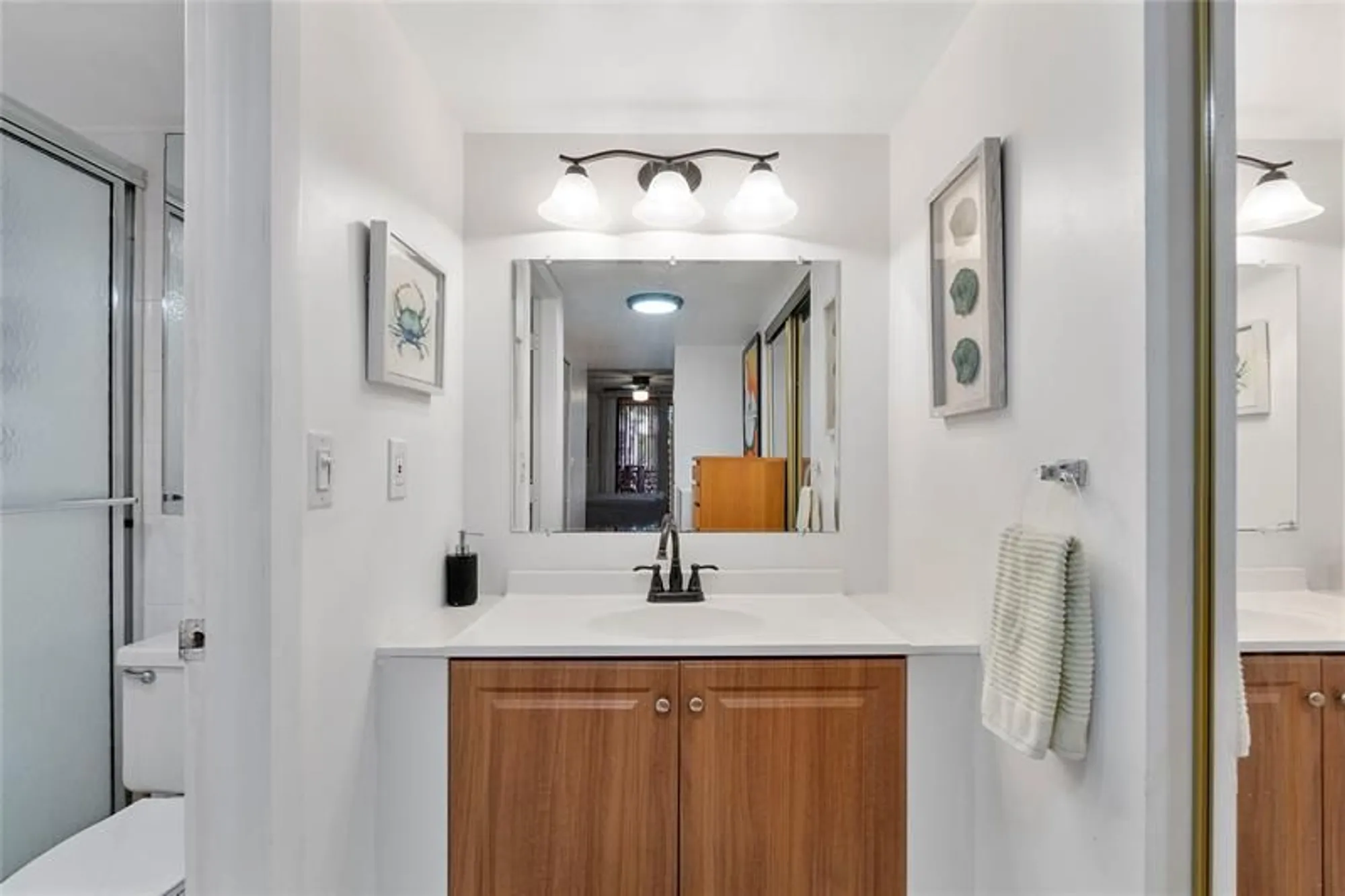 Property Slideshow image 8 of 13 | 7750 w mcnab rd 203, Tamarac, FL, 33321