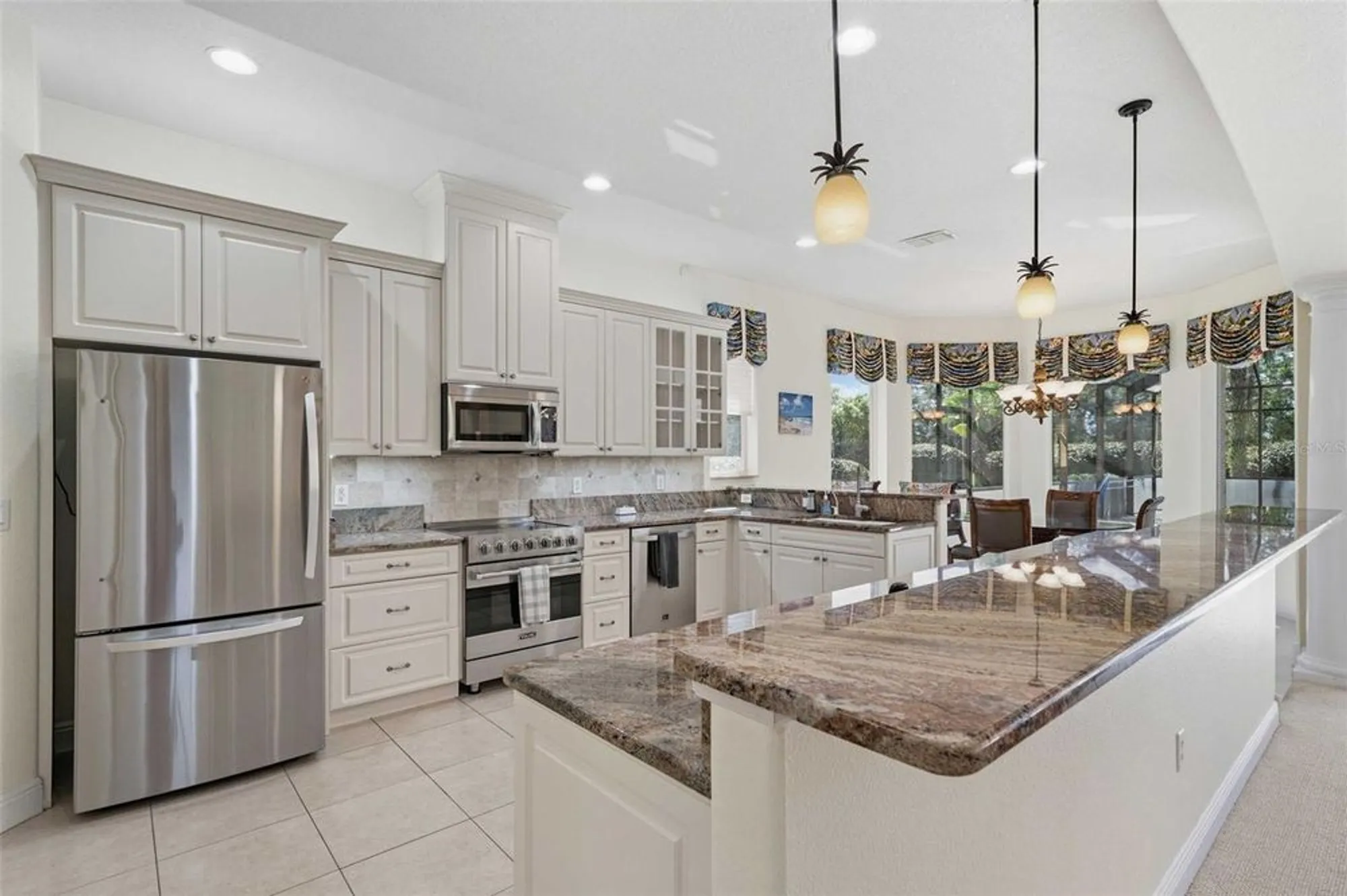 Property Slideshow image 17 of 73 | 8426 charleston dr, Weeki Wachee, FL, 34613