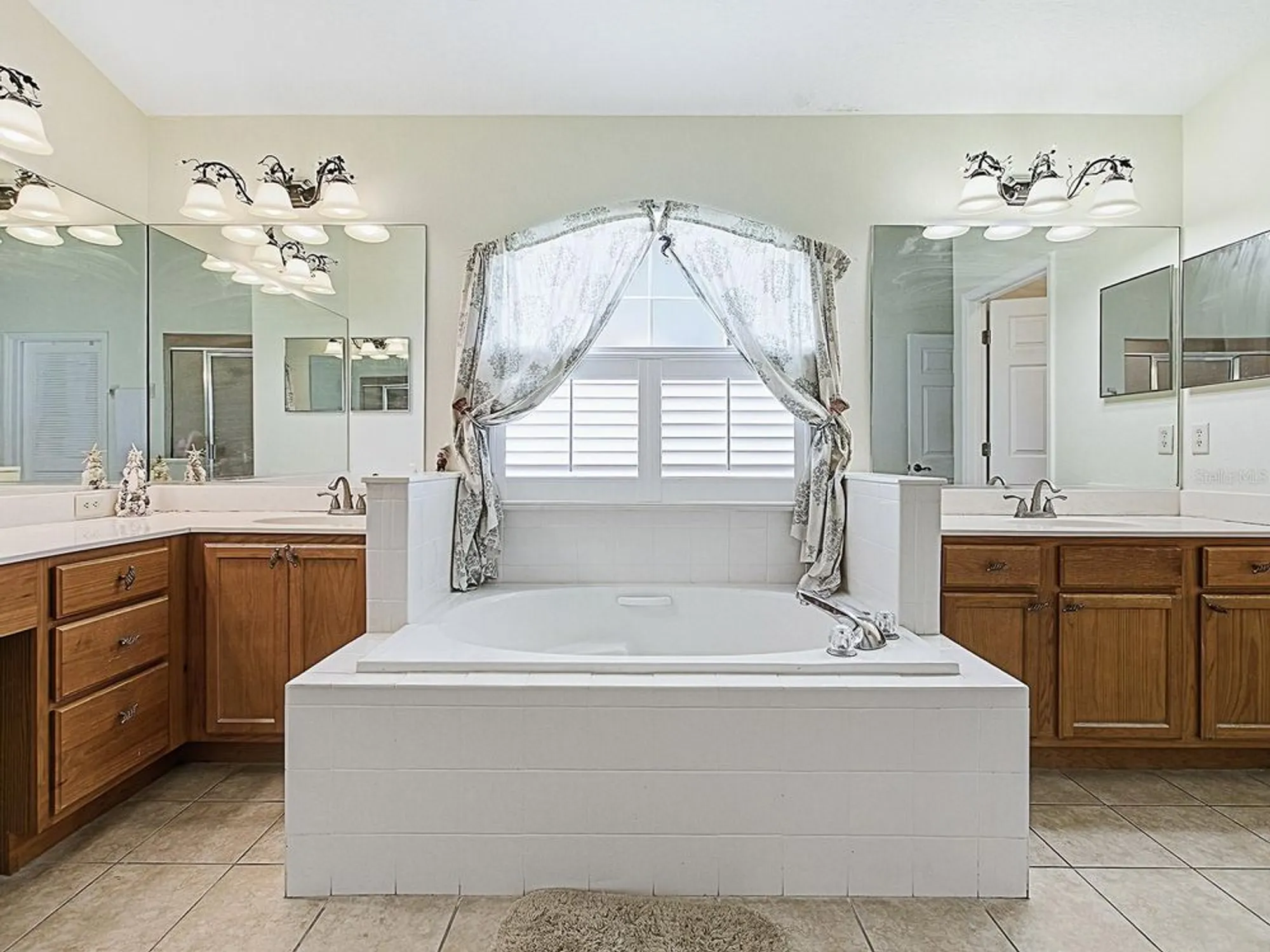 Property Slideshow image 38 of 73 | 4849 sable ridge ct, Leesburg, FL, 34748