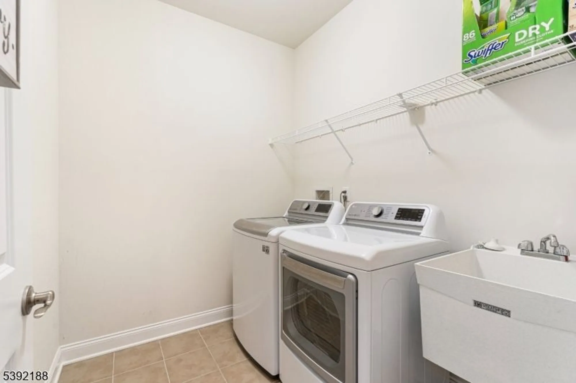 Property Slideshow image 21 of 27 | 9 van cleef dr, Whitehouse Station, NJ, 08889