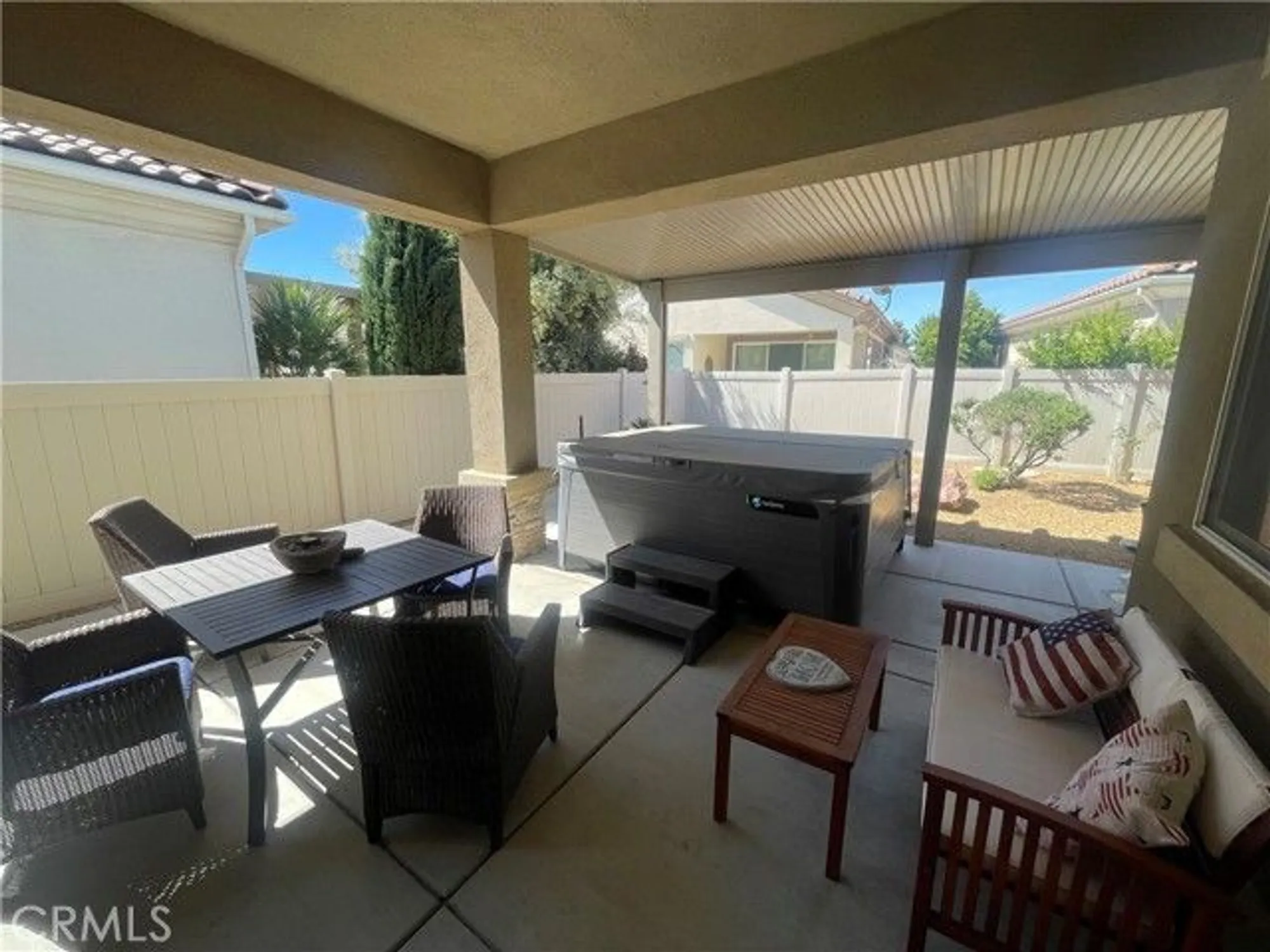 Property Slideshow image 37 of 56 | 19365 galloping hill rd, Apple Valley, CA, 92308