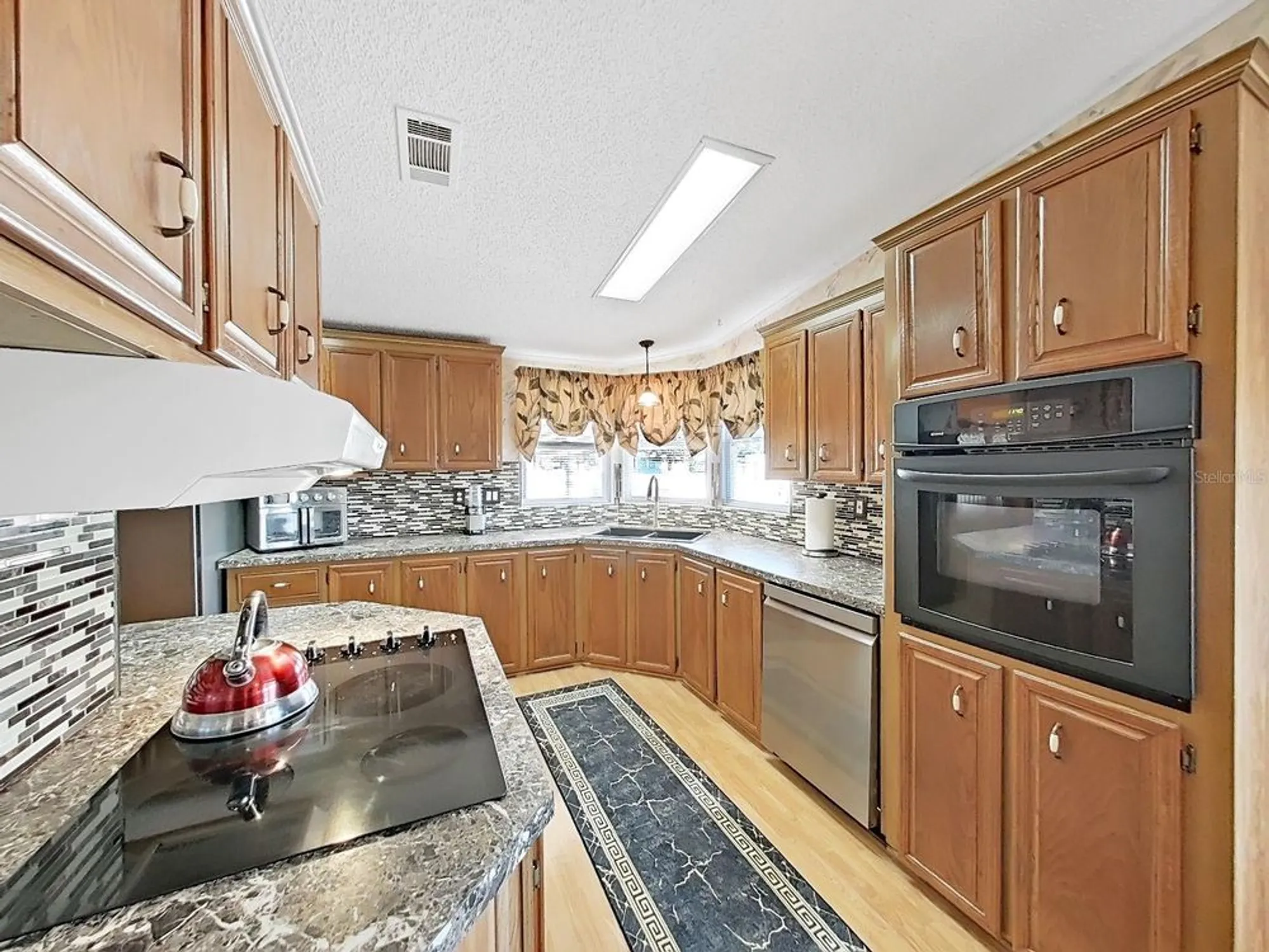 Property Slideshow image 16 of 40 | 5038 foxwood blvd, Lakeland, FL, 33810