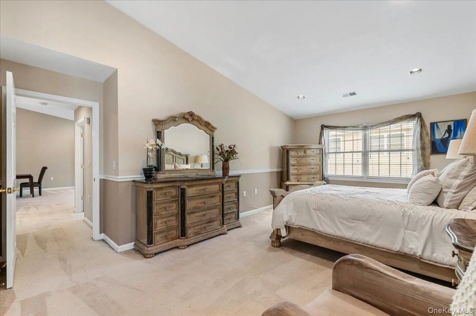 Property Slideshow image 20 of 27 | 108 joseph ln, Dix Hills, NY, 11746