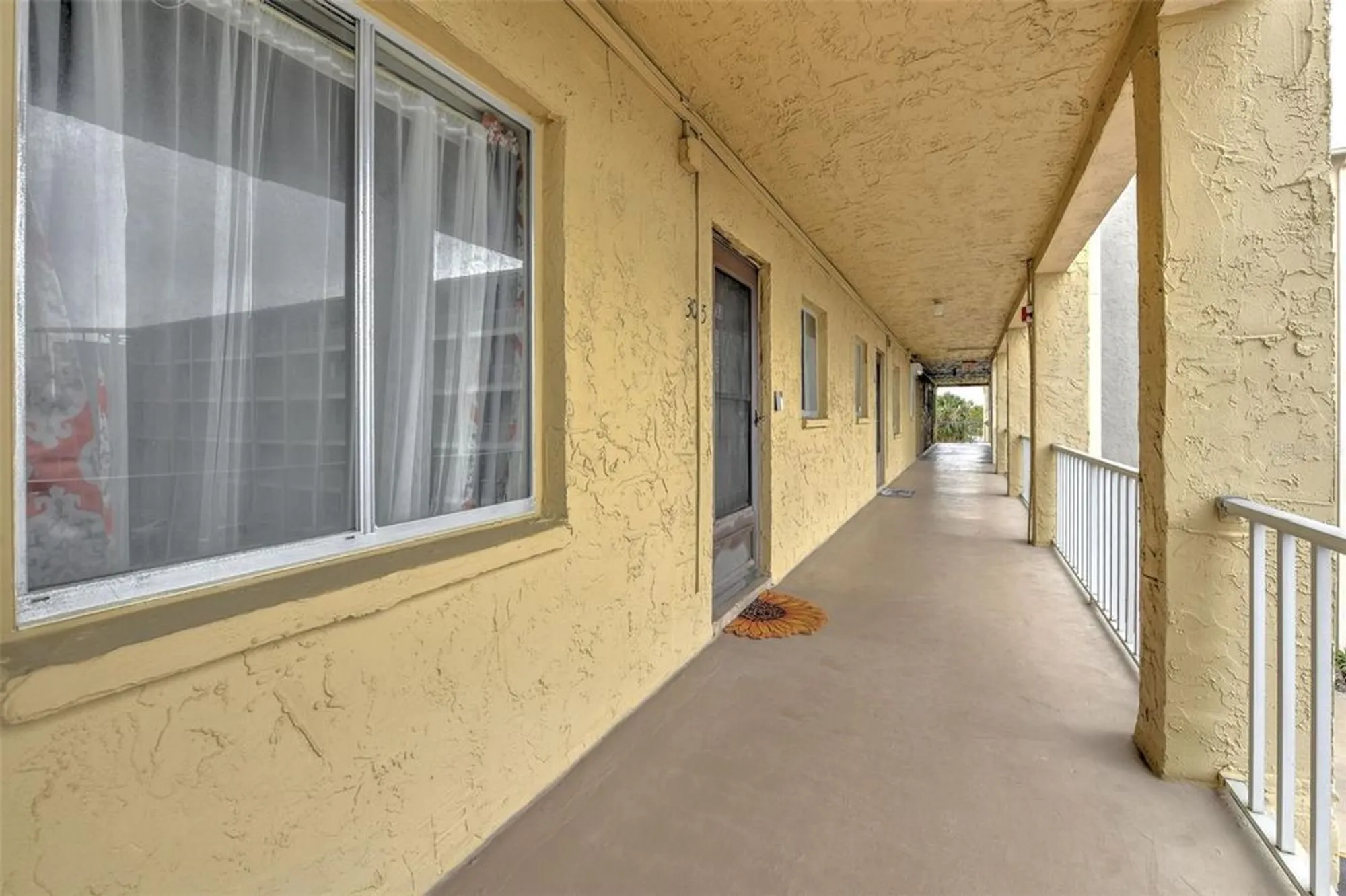 Property Slideshow image 4 of 35 | 3753 lake bayshore dr h305, Bradenton, FL, 34205