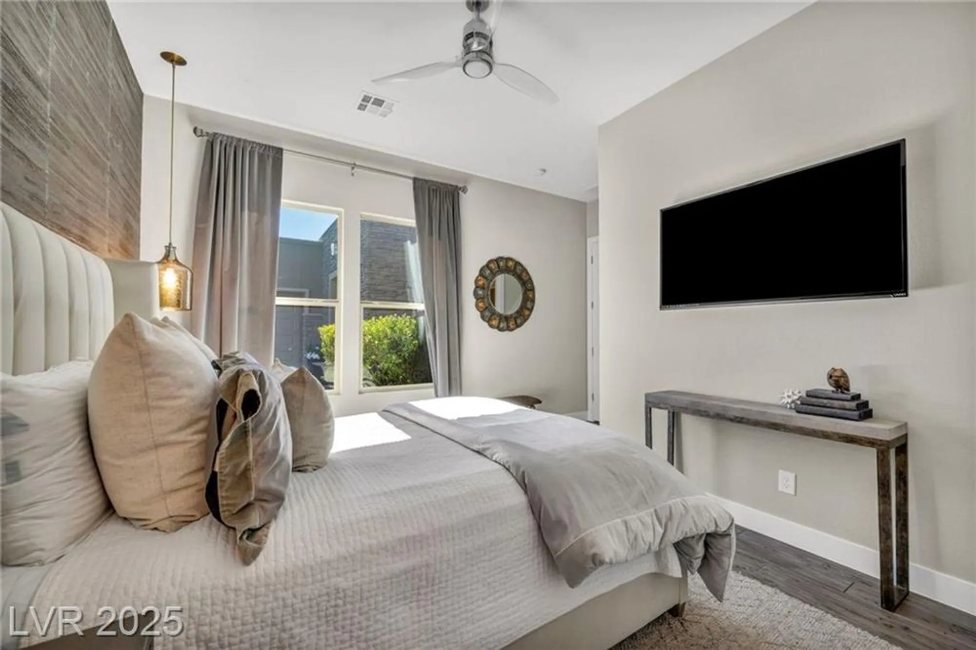 Property Slideshow image 52 of 95 | 10096 amethyst hills st, Las Vegas, NV, 89148
