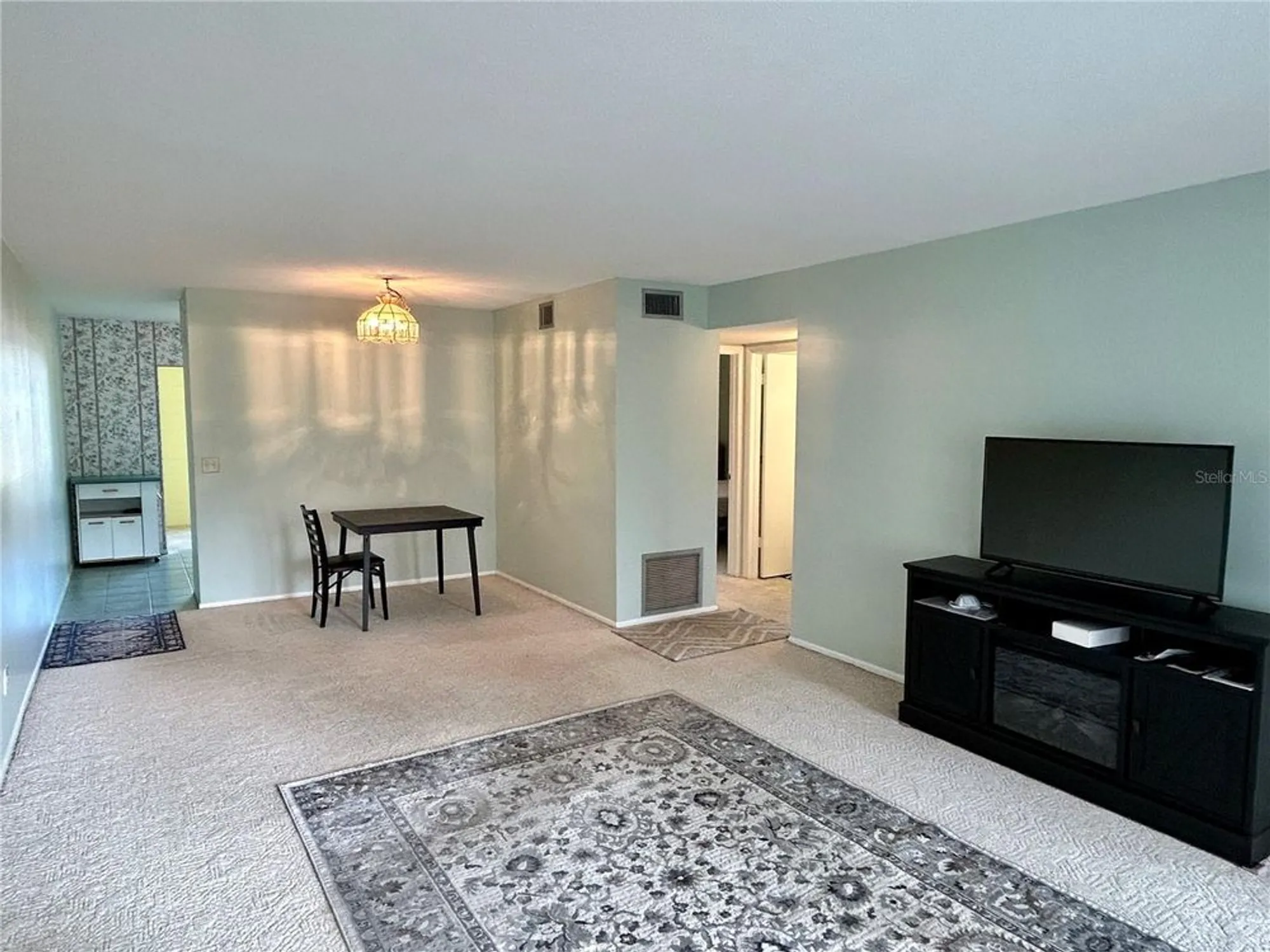 Property Slideshow image 5 of 47 | 2072 australia way 32, Clearwater, FL, 33763