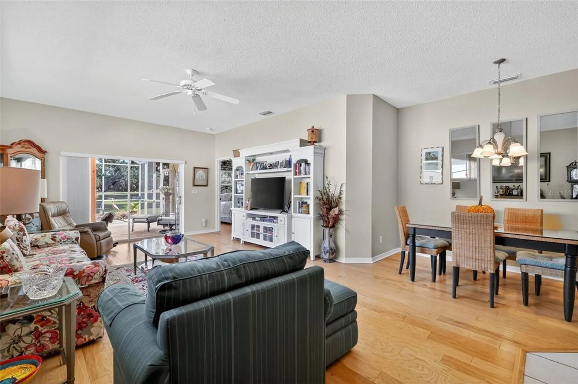 Property Slideshow image 26 of 66 | 21202 braveheart dr, Leesburg, FL, 34748