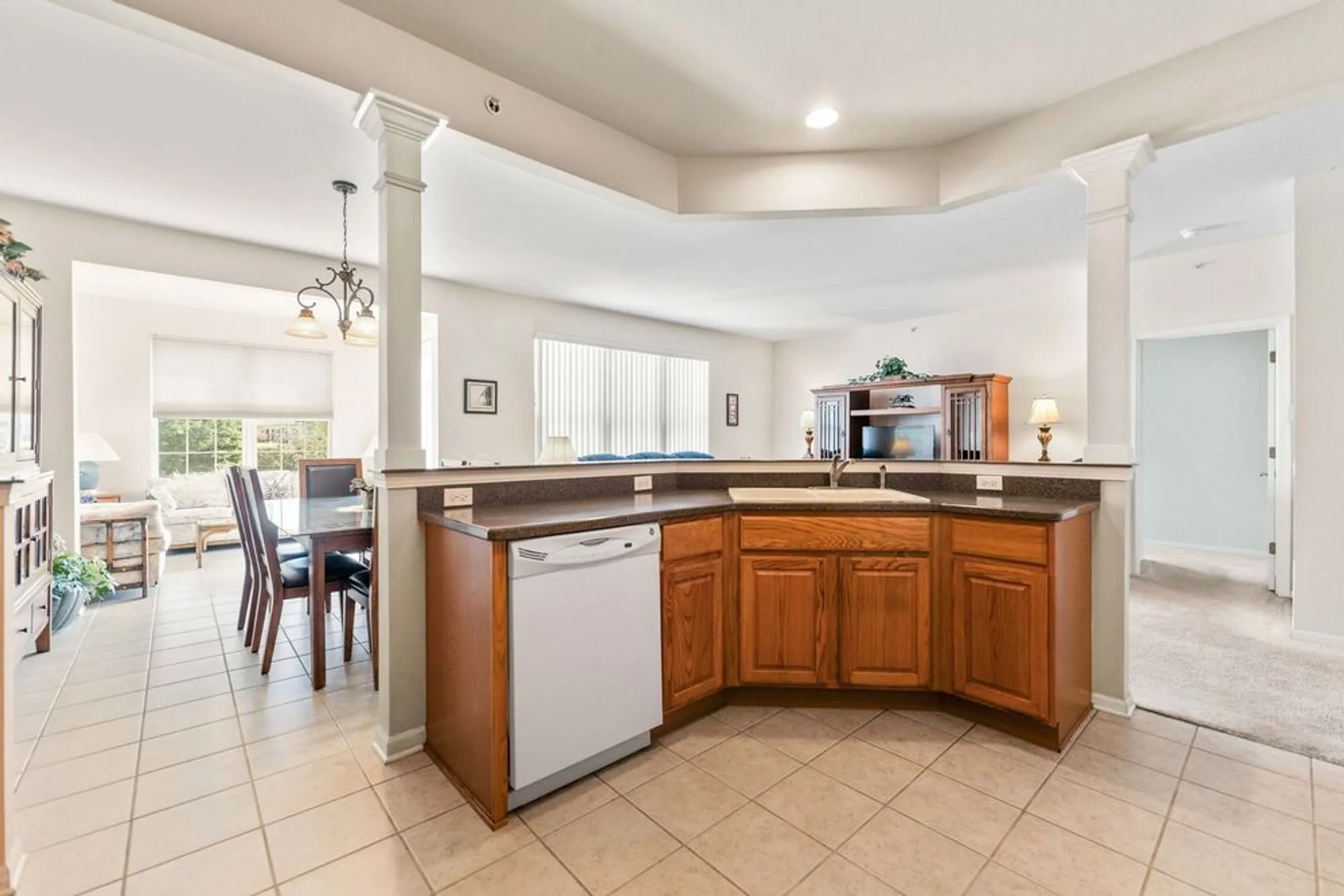 Property Slideshow image 14 of 61 | 13184 oakwood ave, Huntley, IL, 60142