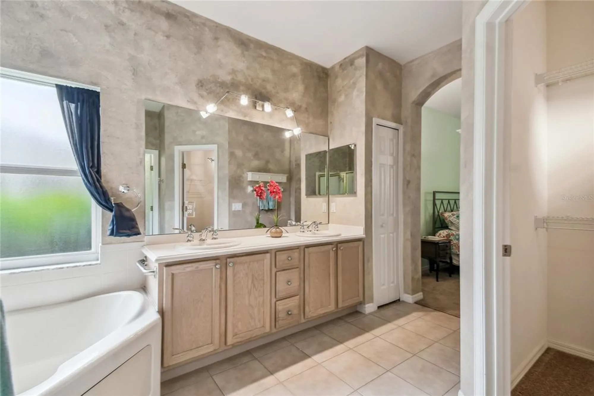 Property Slideshow image 34 of 68 | 651 highlands hammock dr, Poinciana, FL, 34759