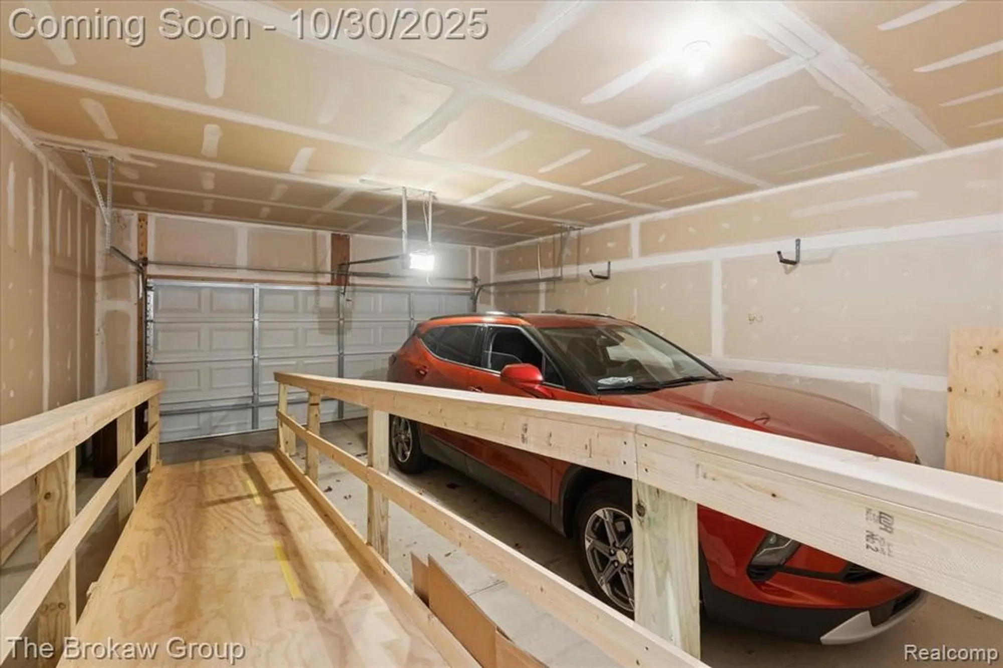 Property Slideshow image 38 of 49 | 6334 prairie dunes dr, Grand Blanc, MI, 48439