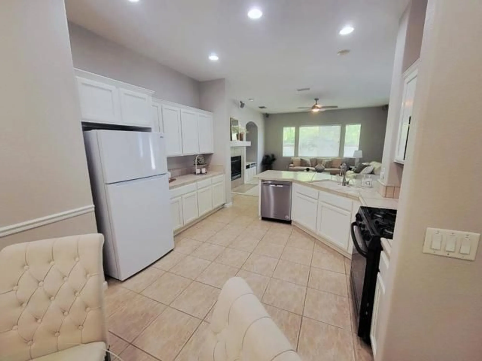 Property Slideshow image 29 of 36 | 9608 crystal bay ln, Elk Grove, CA, 95758