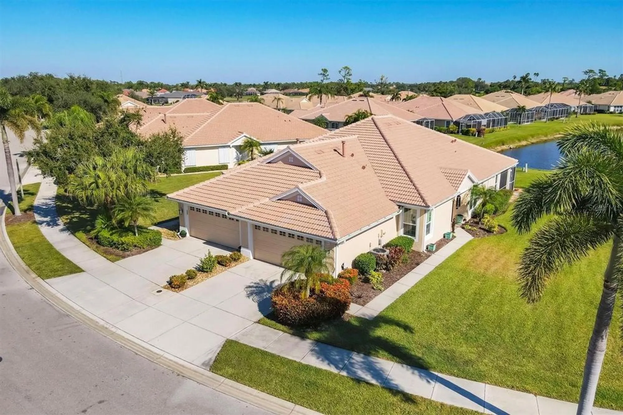 Property Slideshow image 3 of 67 | 4820 whispering oaks dr, North Port, FL, 34287