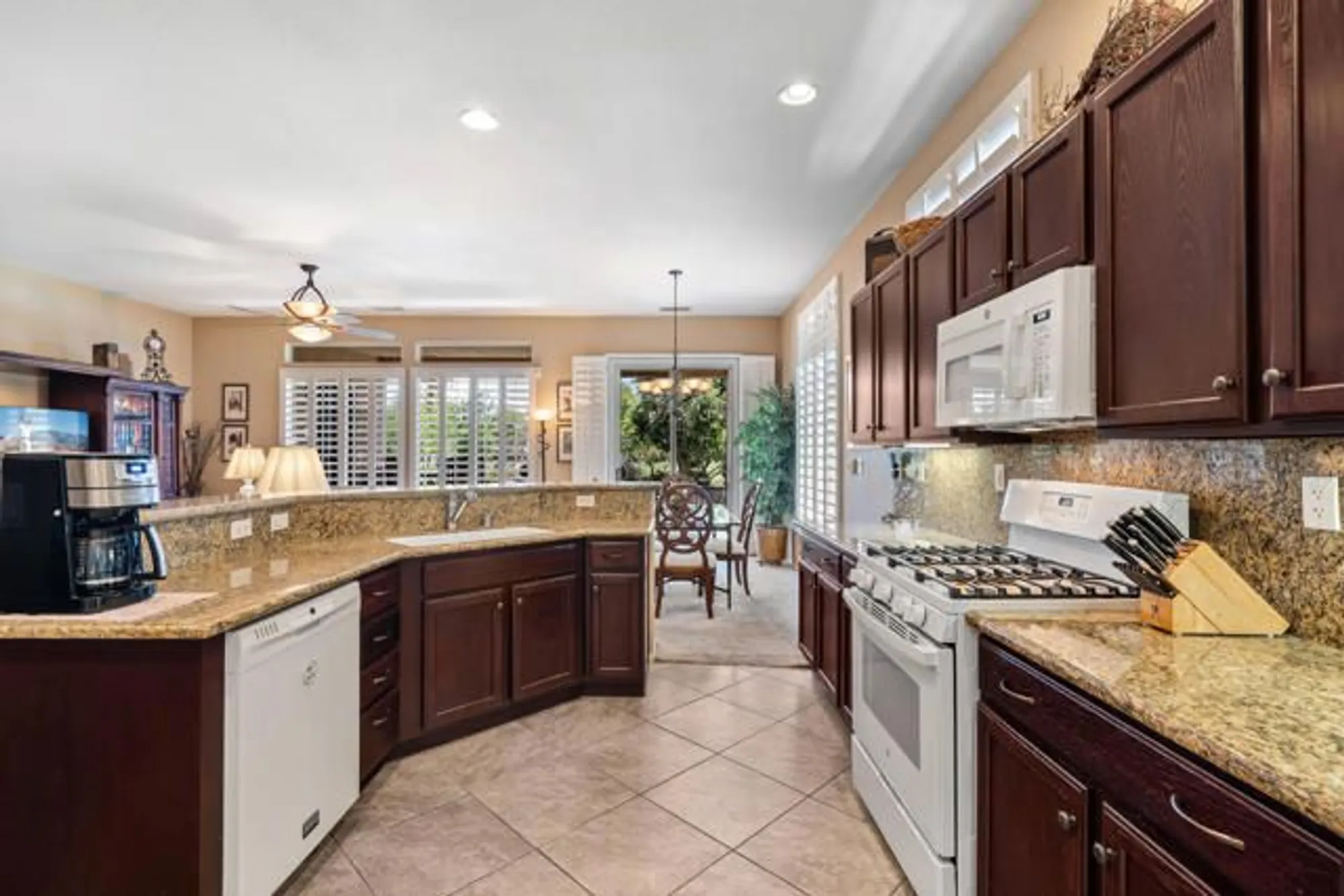 Property Slideshow image 19 of 60 | 43318 n heritage palms dr, Indio, CA, 92201