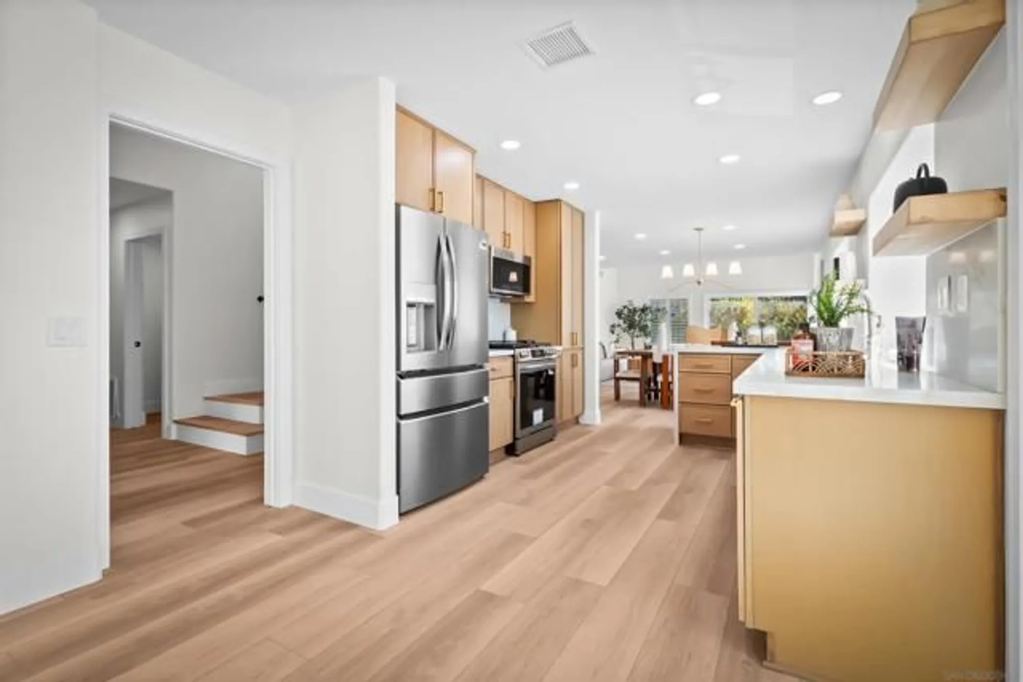 Property Slideshow image 4 of 47 | 4058 lemnos way, Oceanside, CA, 92056