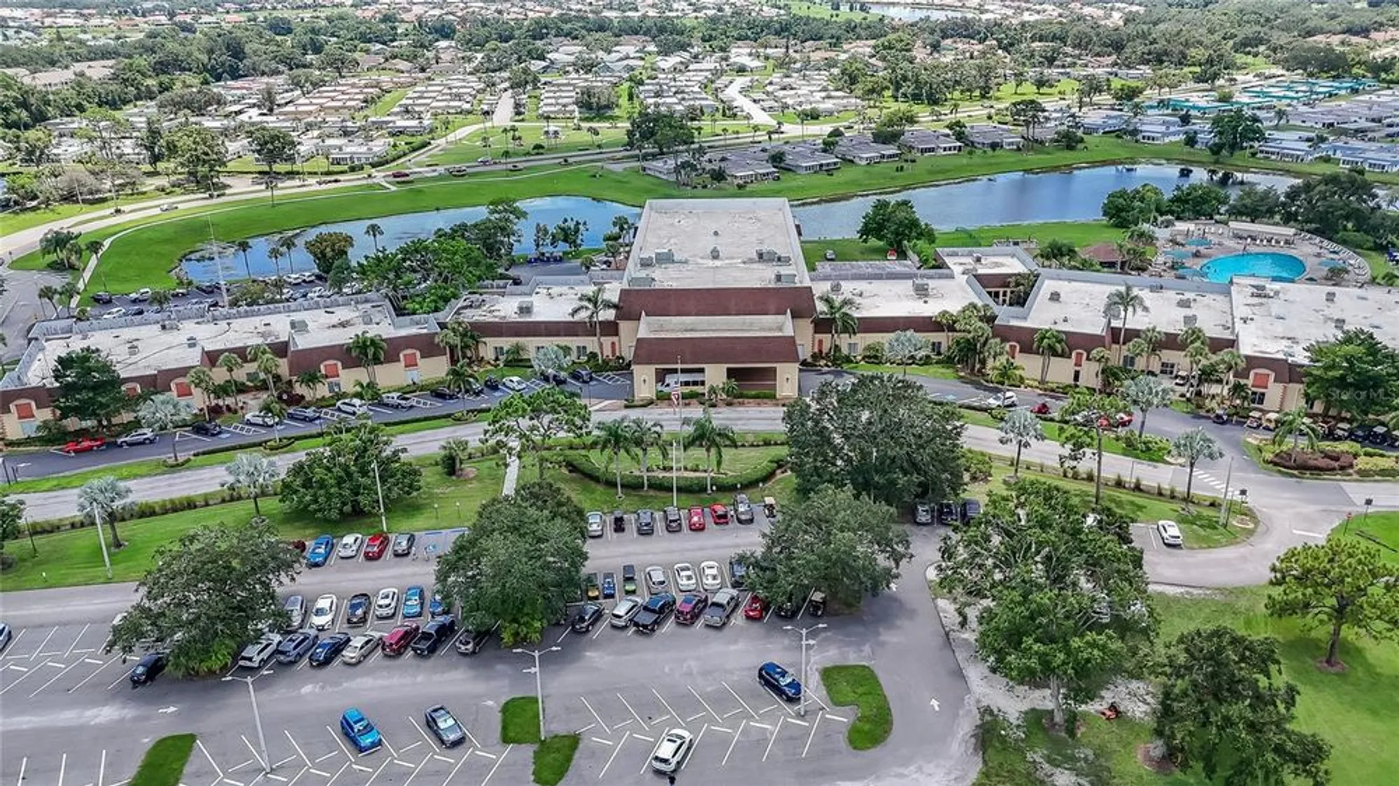 Property Slideshow image 8 of 39 | 607 manchester woods dr # 84, Sun City Center, FL, 33573