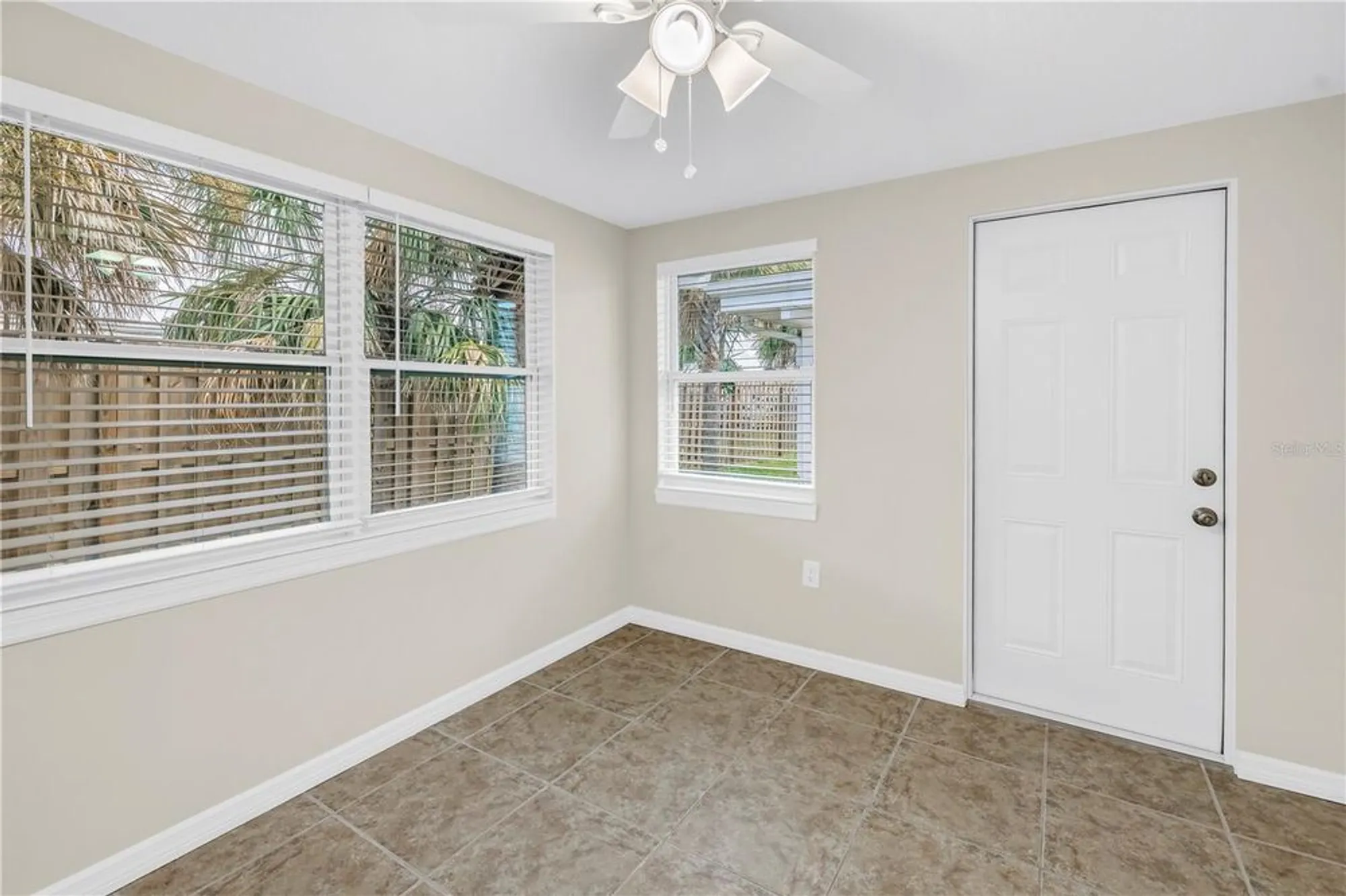 Property Slideshow image 12 of 28 | 728 caribbean cir 25, Venice, FL, 34293