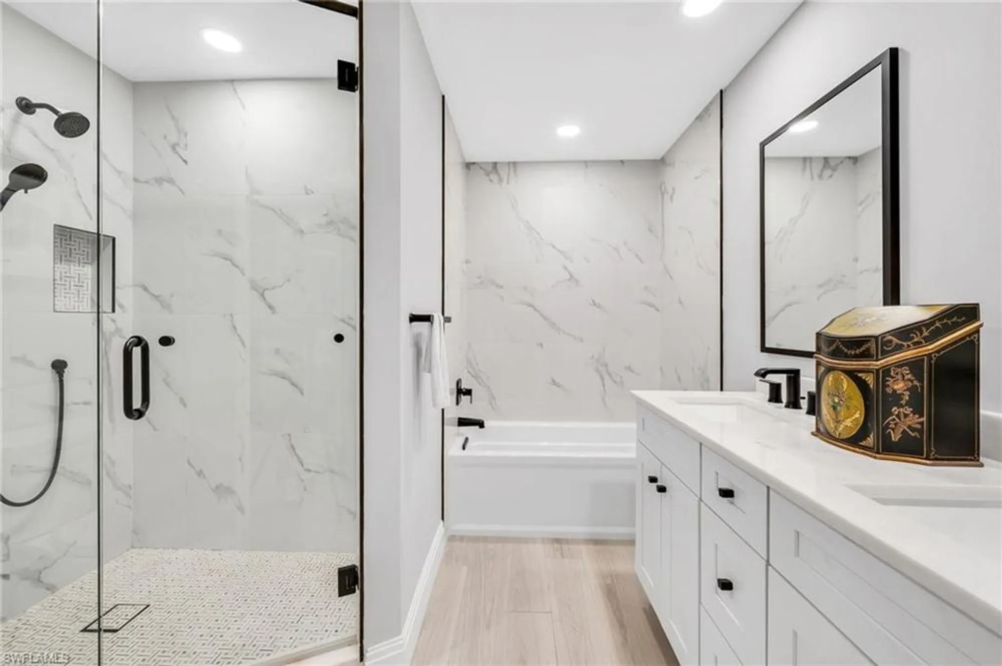 Property Slideshow image 14 of 30 | 25040 cypress hollow ct 104, Bonita Springs, FL, 34134