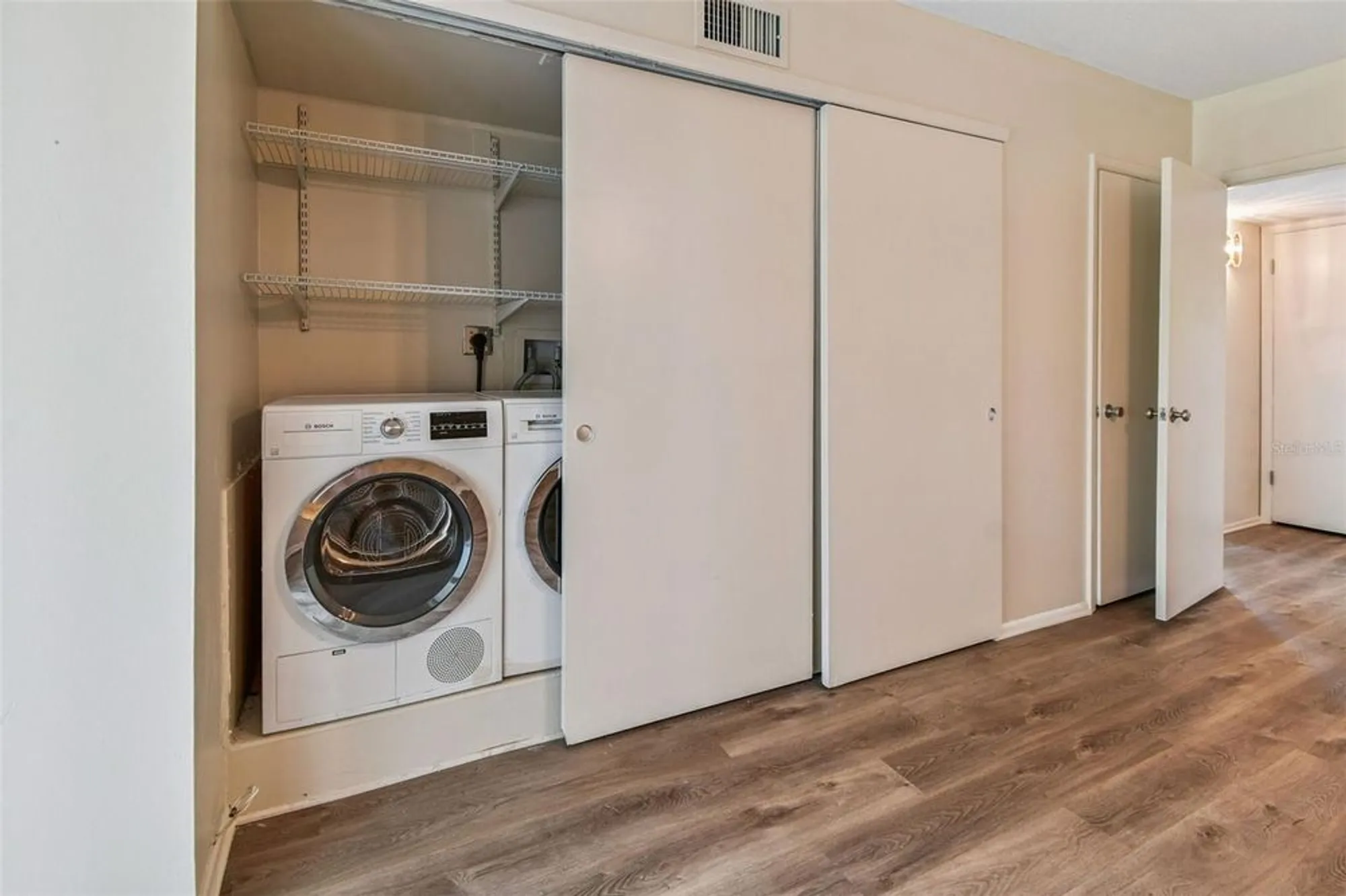 Property Slideshow image 39 of 55 | 2071 australia way 59, Clearwater, FL, 33763