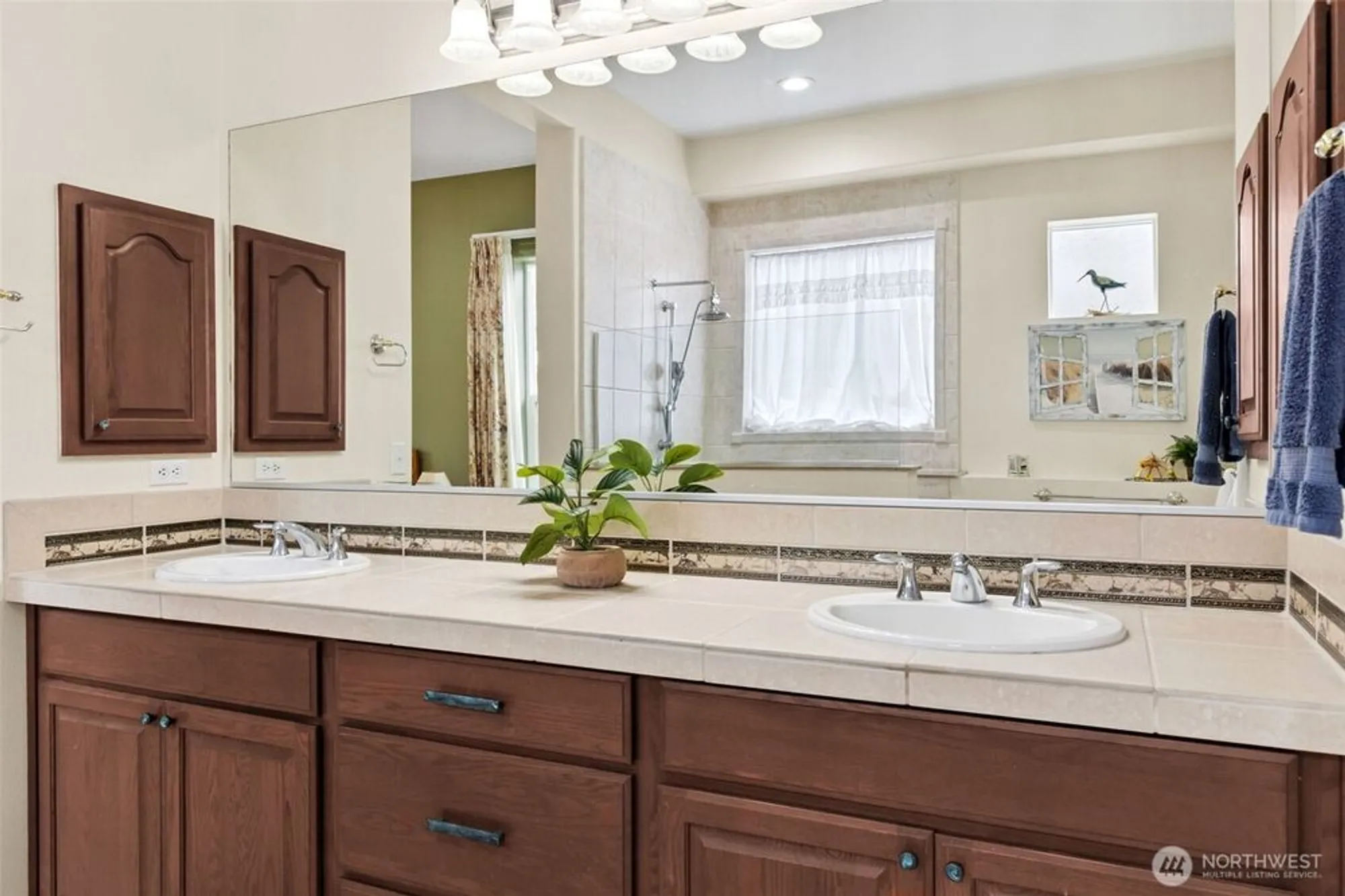 Property Slideshow image 15 of 36 | 8336 bainbridge loop, Lacey, WA, 98516