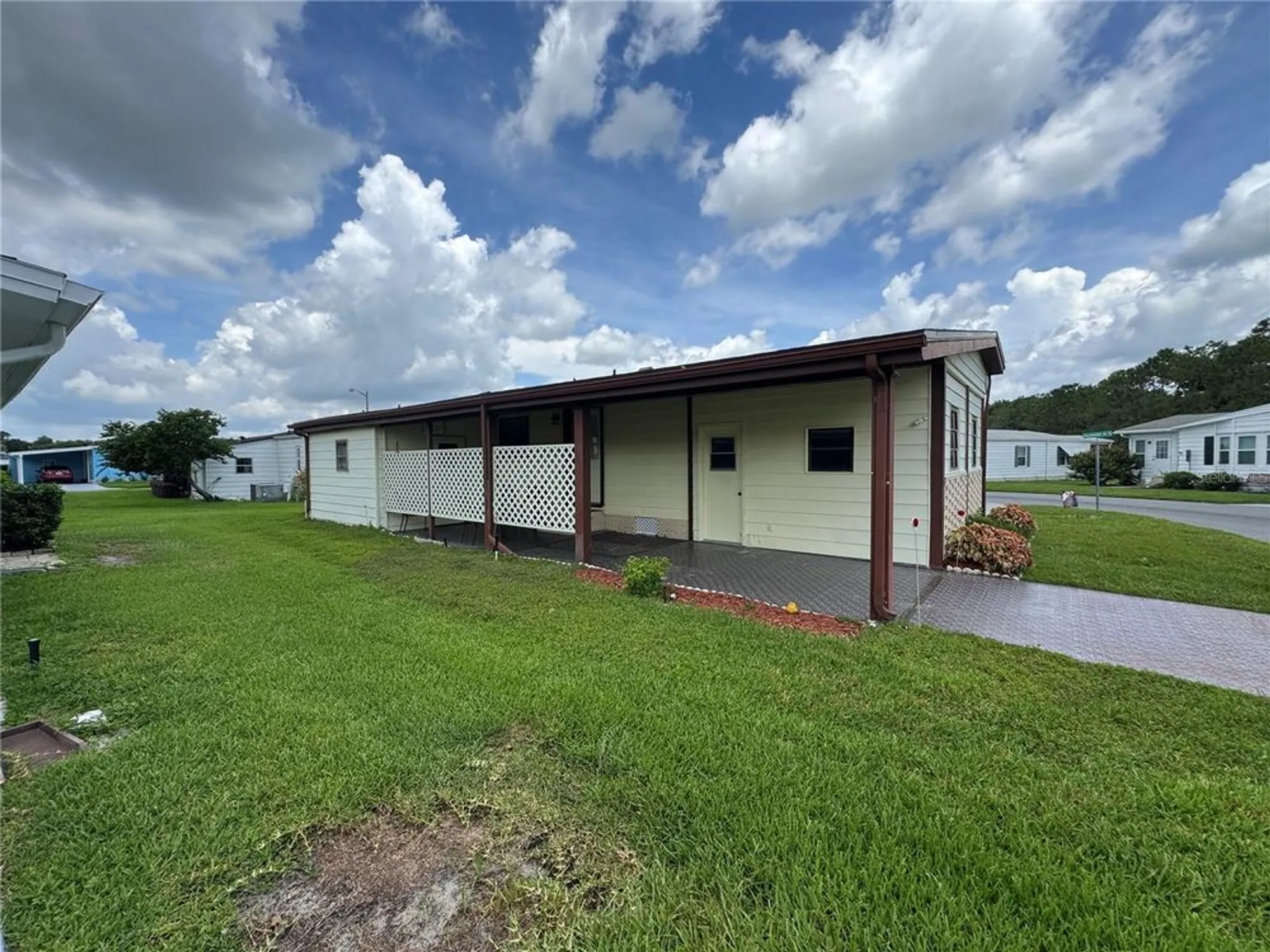 Property Slideshow image 4 of 42 | 4805 colonnades cir, Lakeland, FL, 33811