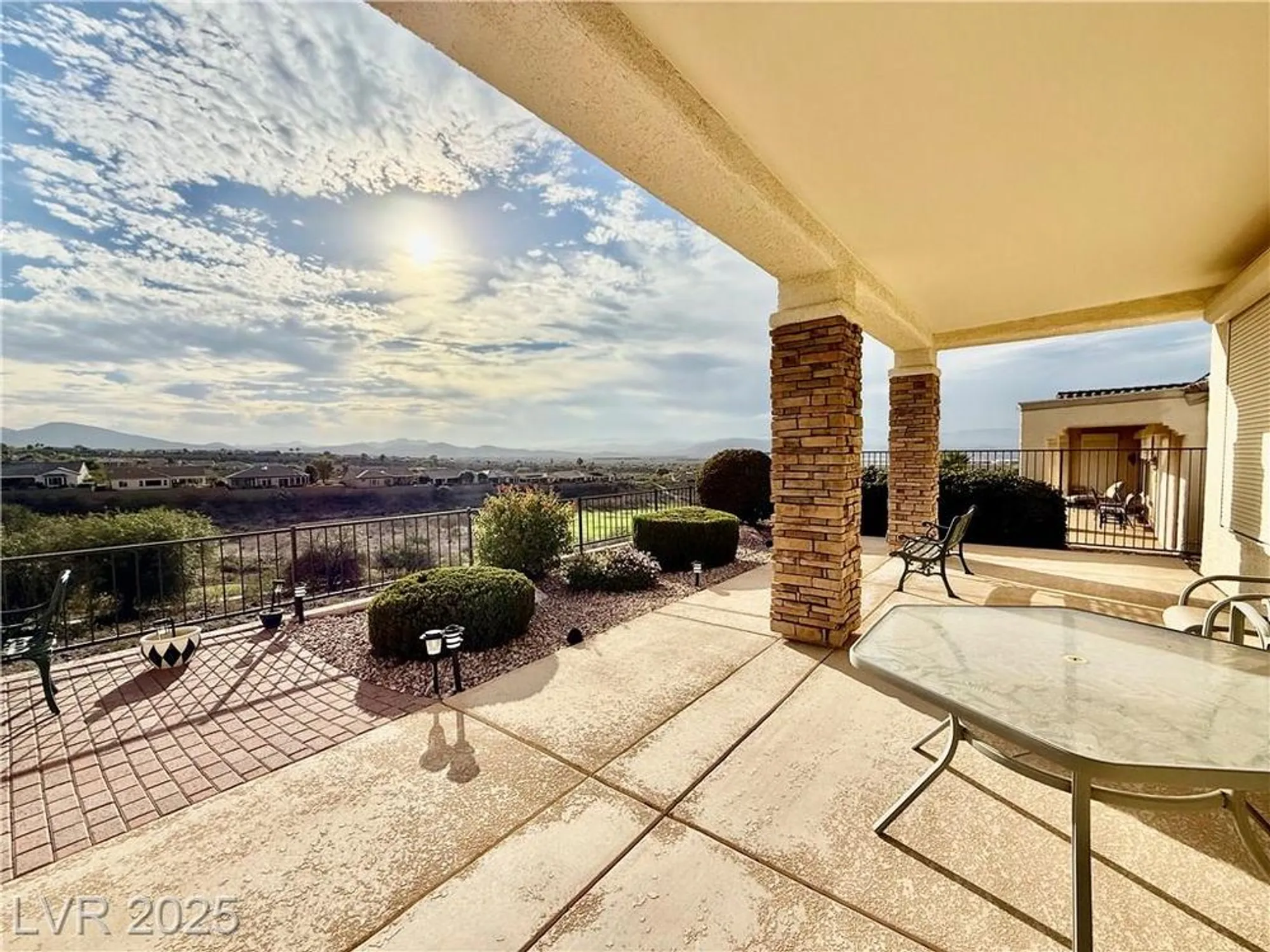 Property Slideshow image 8 of 51 | 2851 scotts valley dr, Henderson, NV, 89052