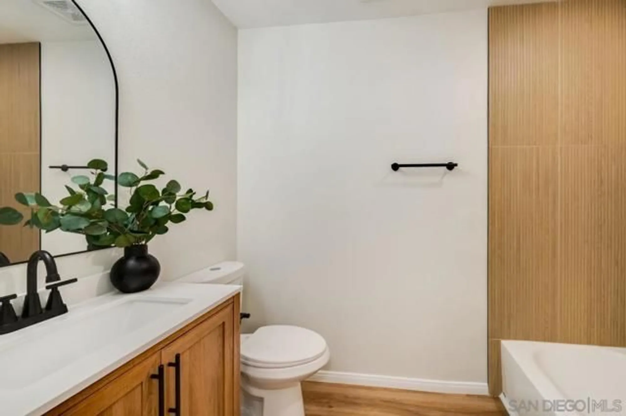 Property Slideshow image 18 of 30 | 12575 oaks north dr 220, San Diego, CA, 92128