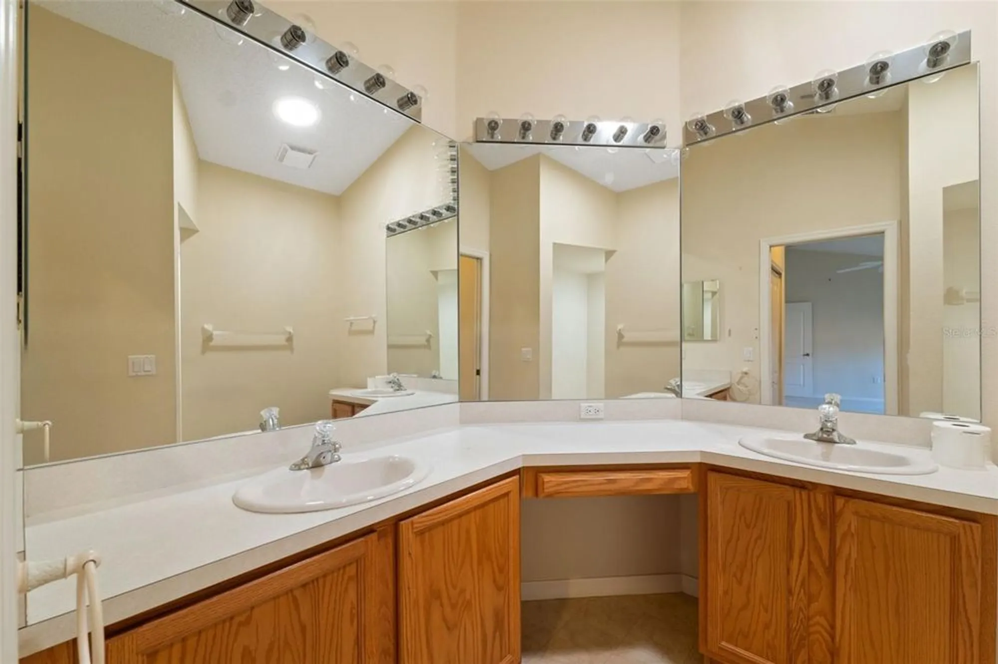 Property Slideshow image 18 of 57 | 283 quane ave, Spring Hill, FL, 34609