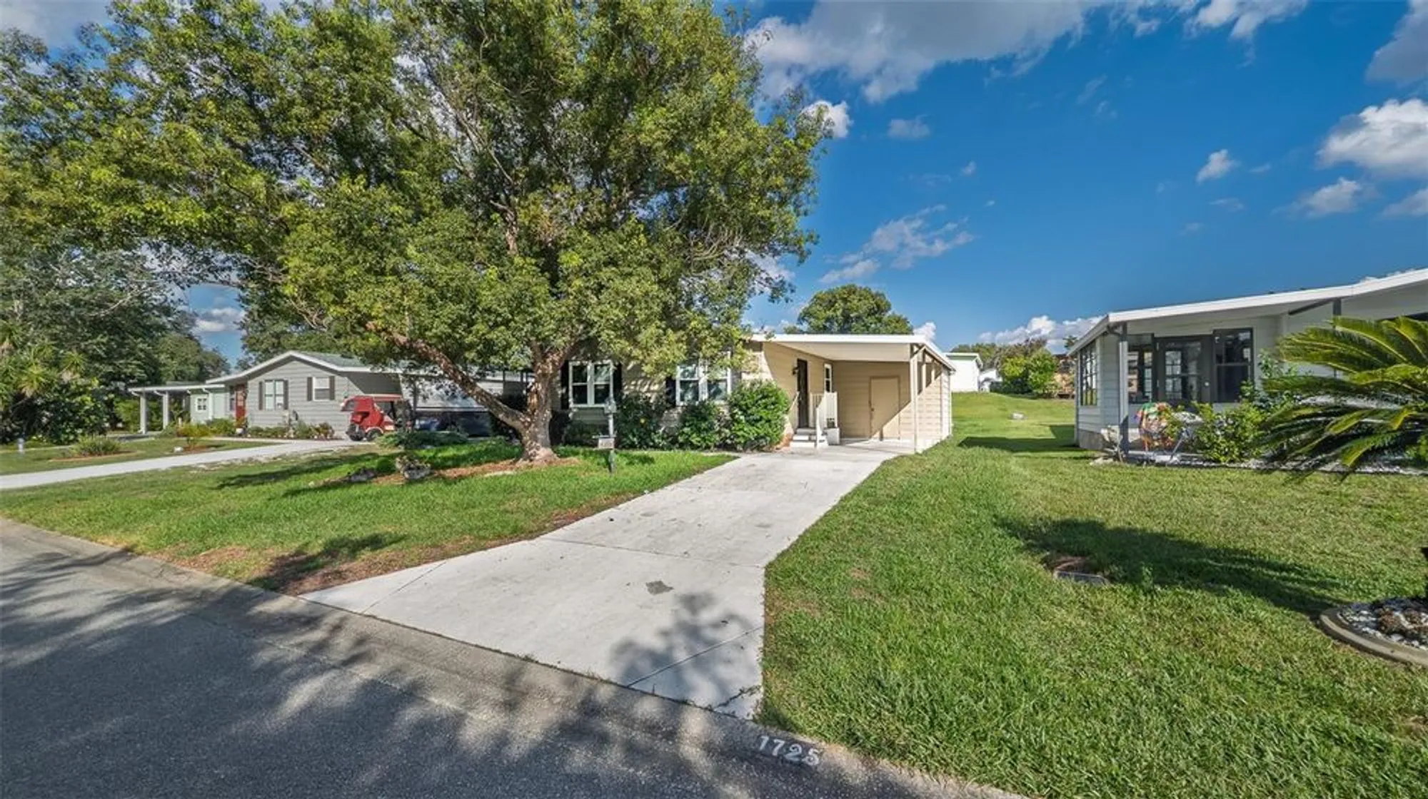 Property Slideshow image 21 of 25 | 1725 hilton head blvd, Lady Lake, FL, 32159