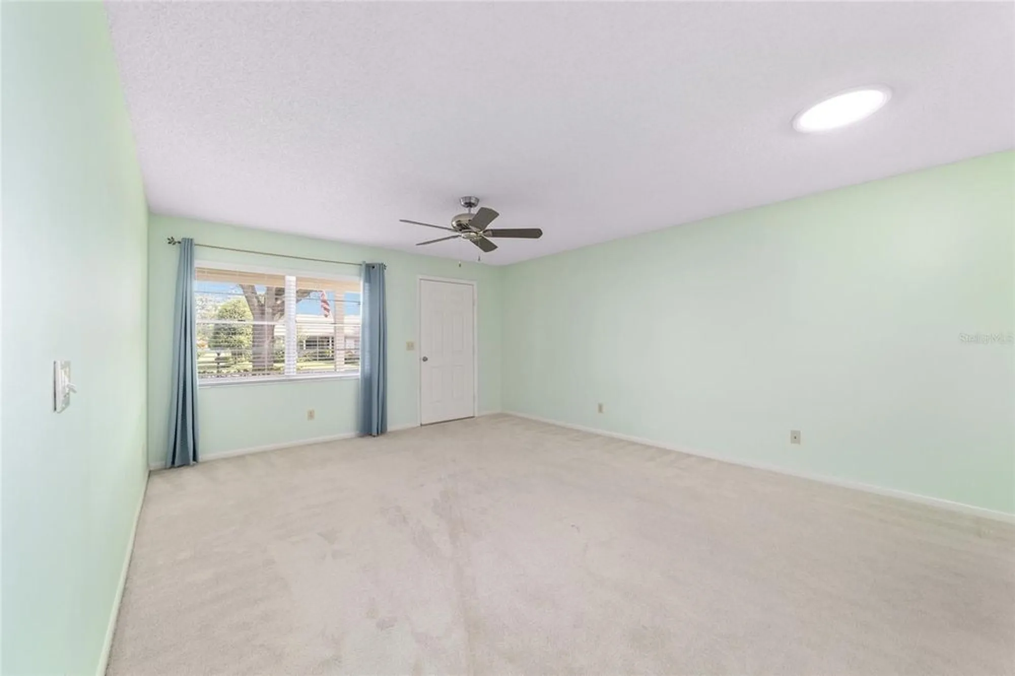 Property Slideshow image 13 of 51 | 8530 sw 90th st c, Ocala, FL, 34481